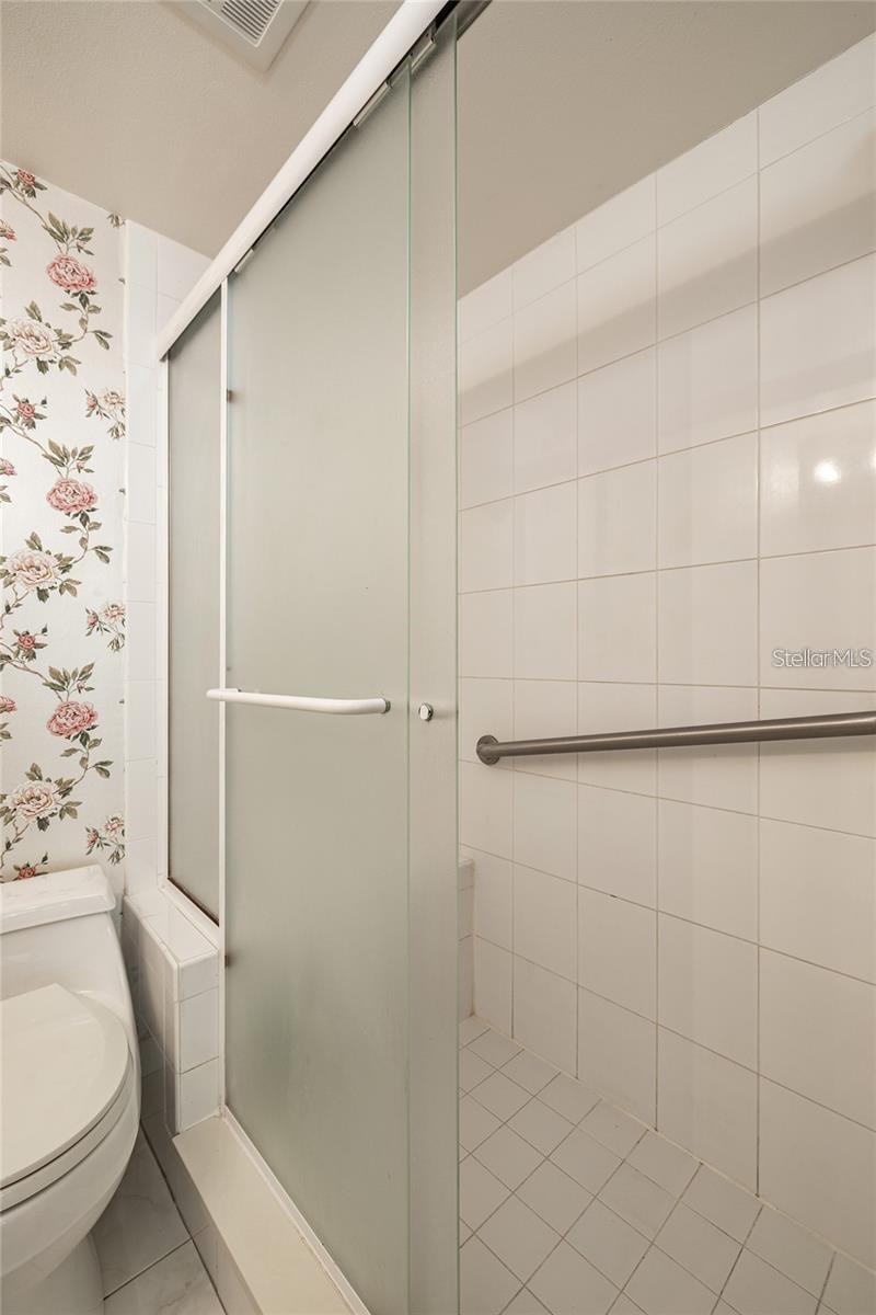 Image 10 of 17 For 3325 Bayshore Boulevard A27