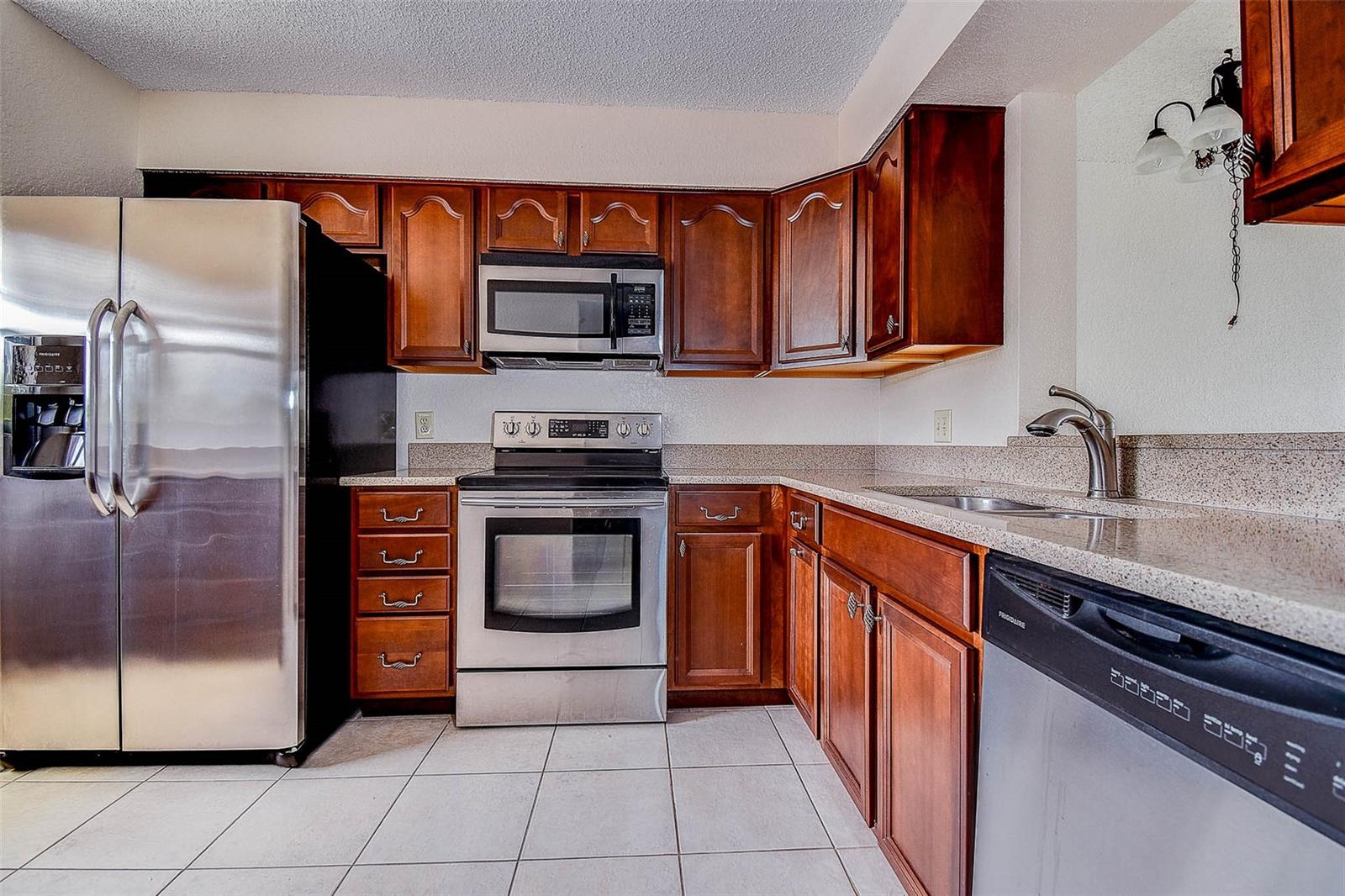 Image 10 of 37 For 1000 Cove Cay Drive 2c