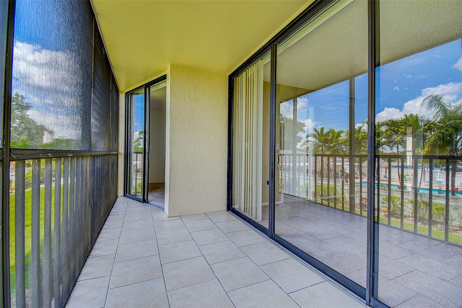 Image 27 of 37 For 1000 Cove Cay Drive 2c