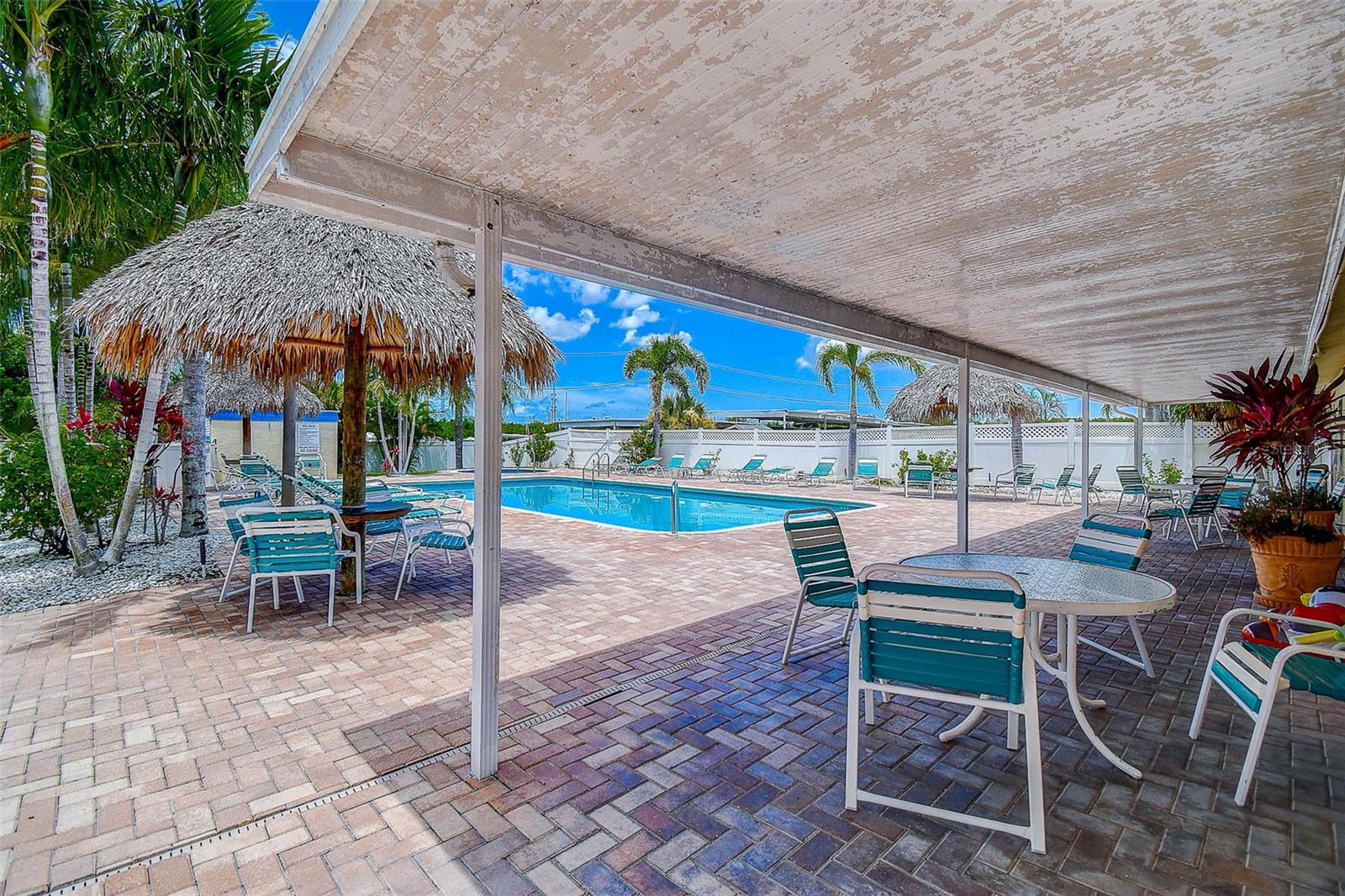 Image 28 of 37 For 1000 Cove Cay Drive 2c