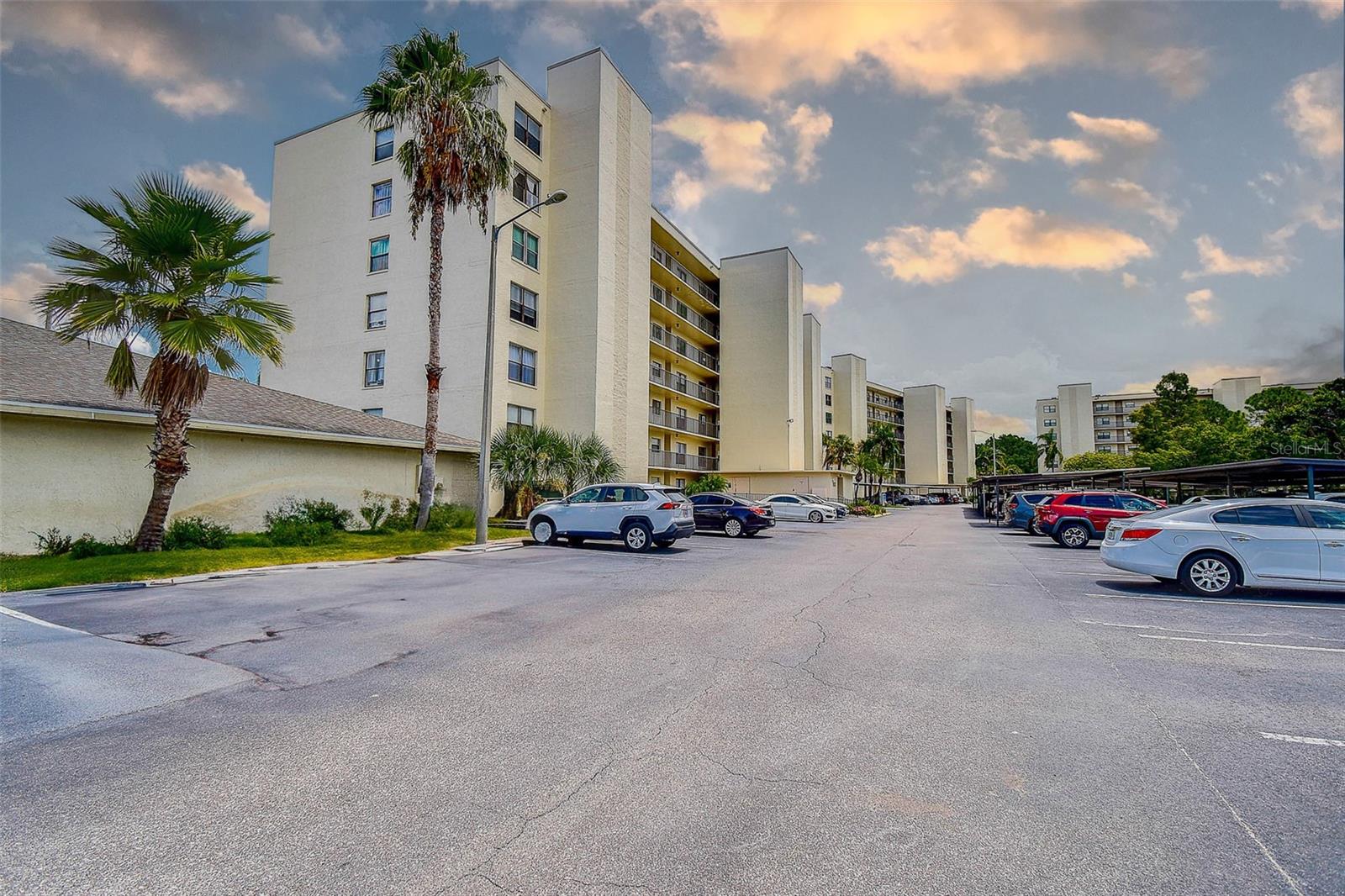 Image 3 of 37 For 1000 Cove Cay Drive 2c