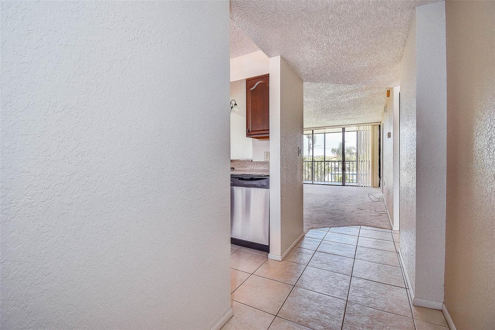 Image 8 of 37 For 1000 Cove Cay Drive 2c