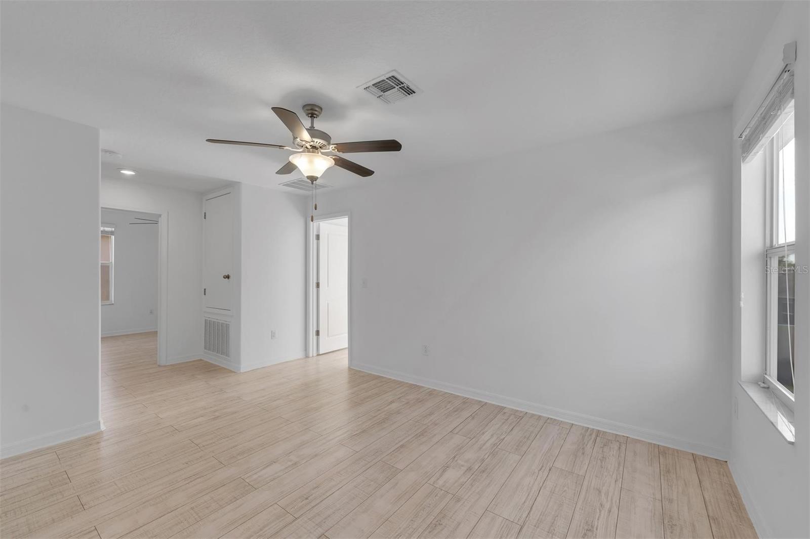 Image 12 of 27 For 6821 Blue Moon Way