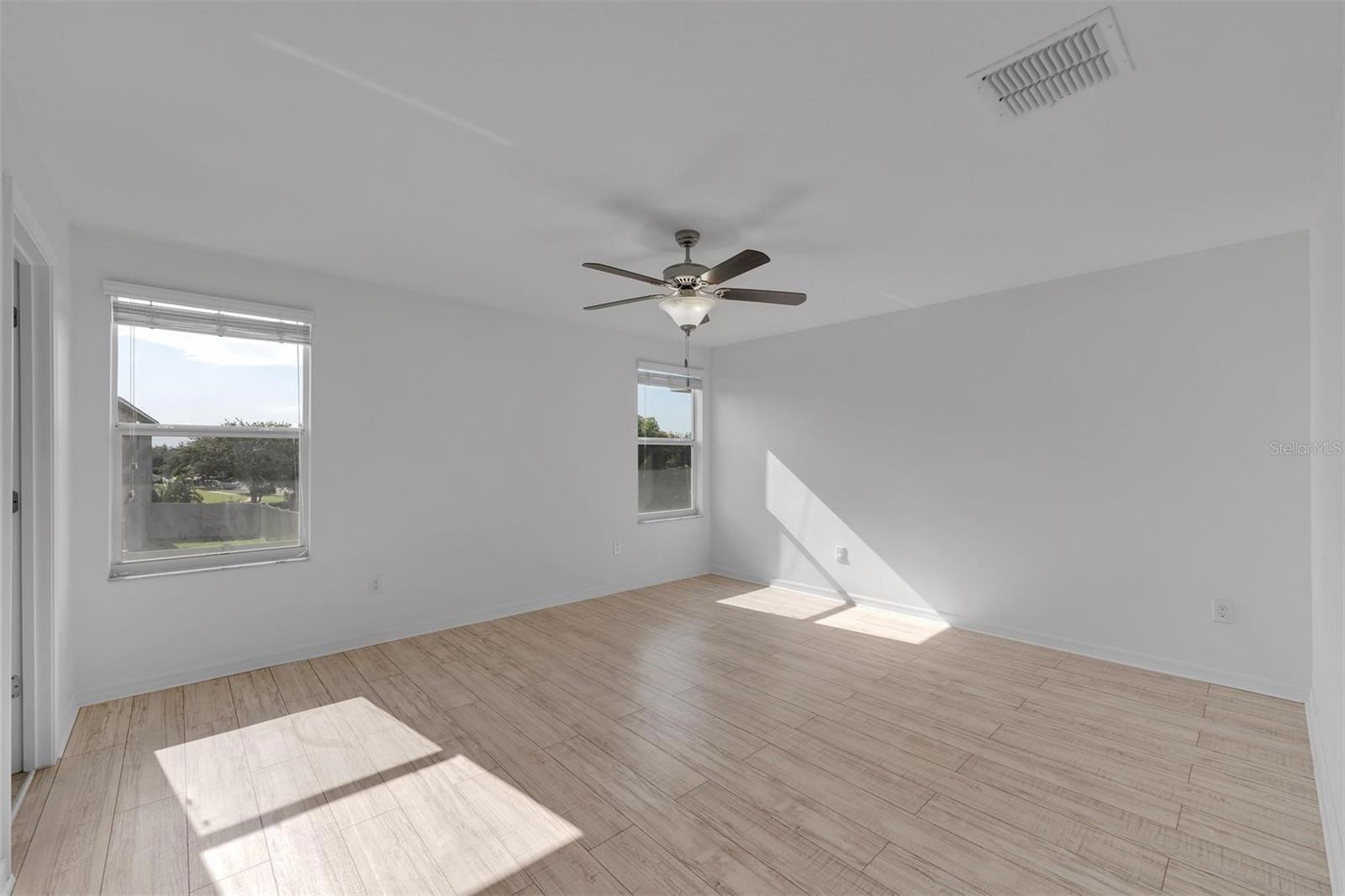 Image 14 of 27 For 6821 Blue Moon Way