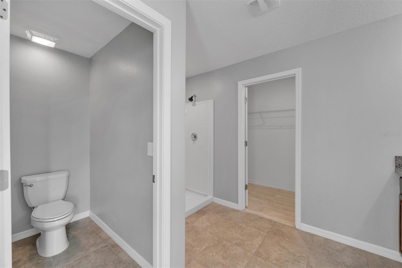 Image 15 of 27 For 6821 Blue Moon Way