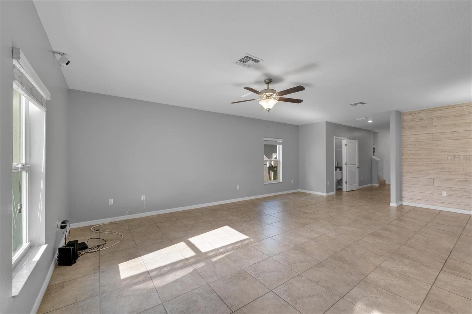 Image 7 of 27 For 6821 Blue Moon Way