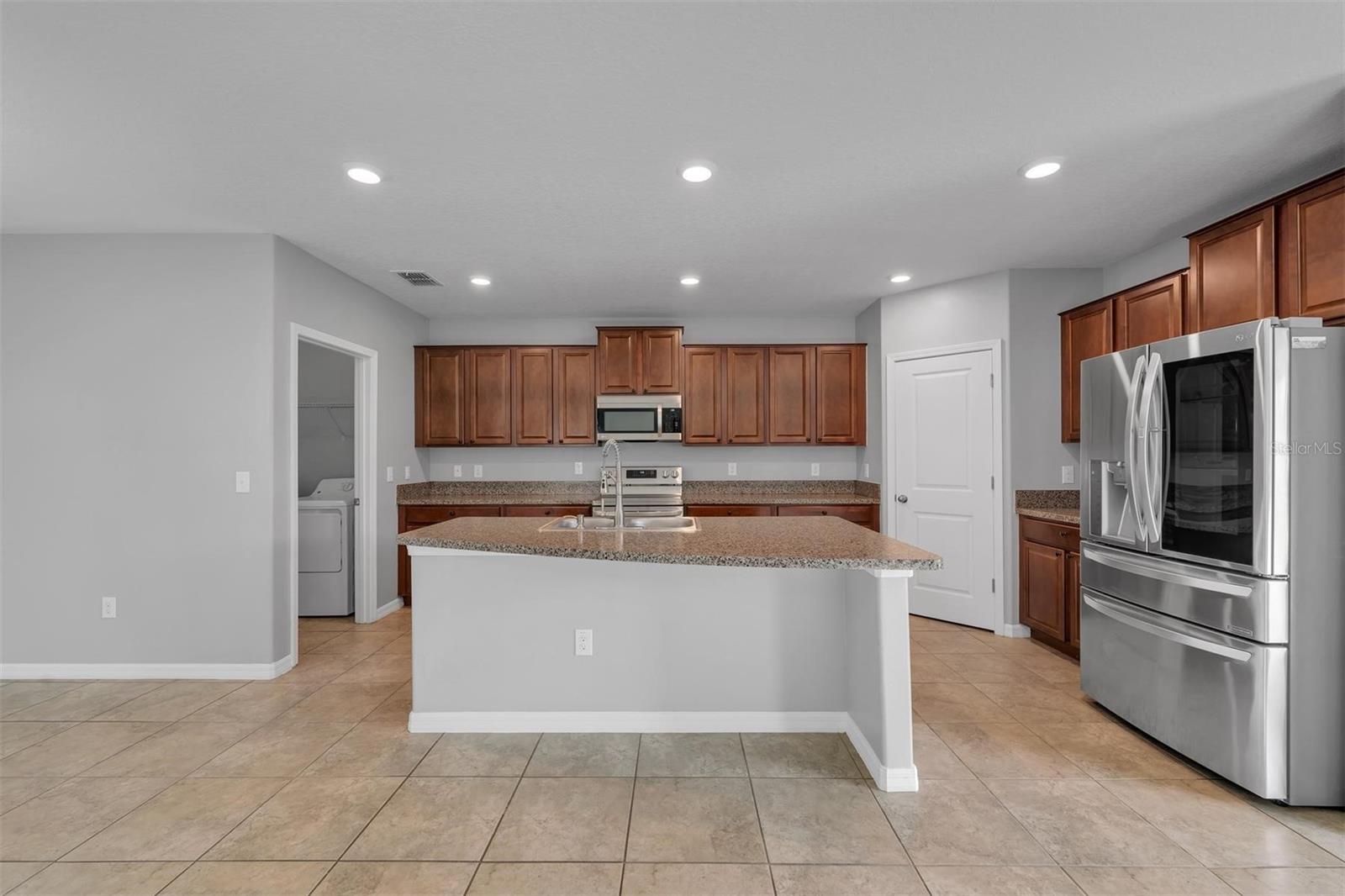 Image 8 of 27 For 6821 Blue Moon Way