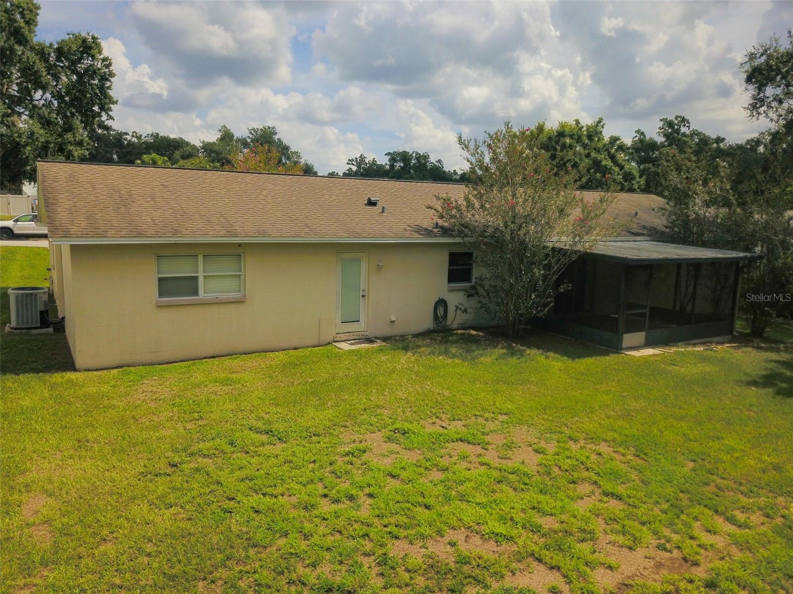 Image 41 of 44 For 804 Strawberry Lane