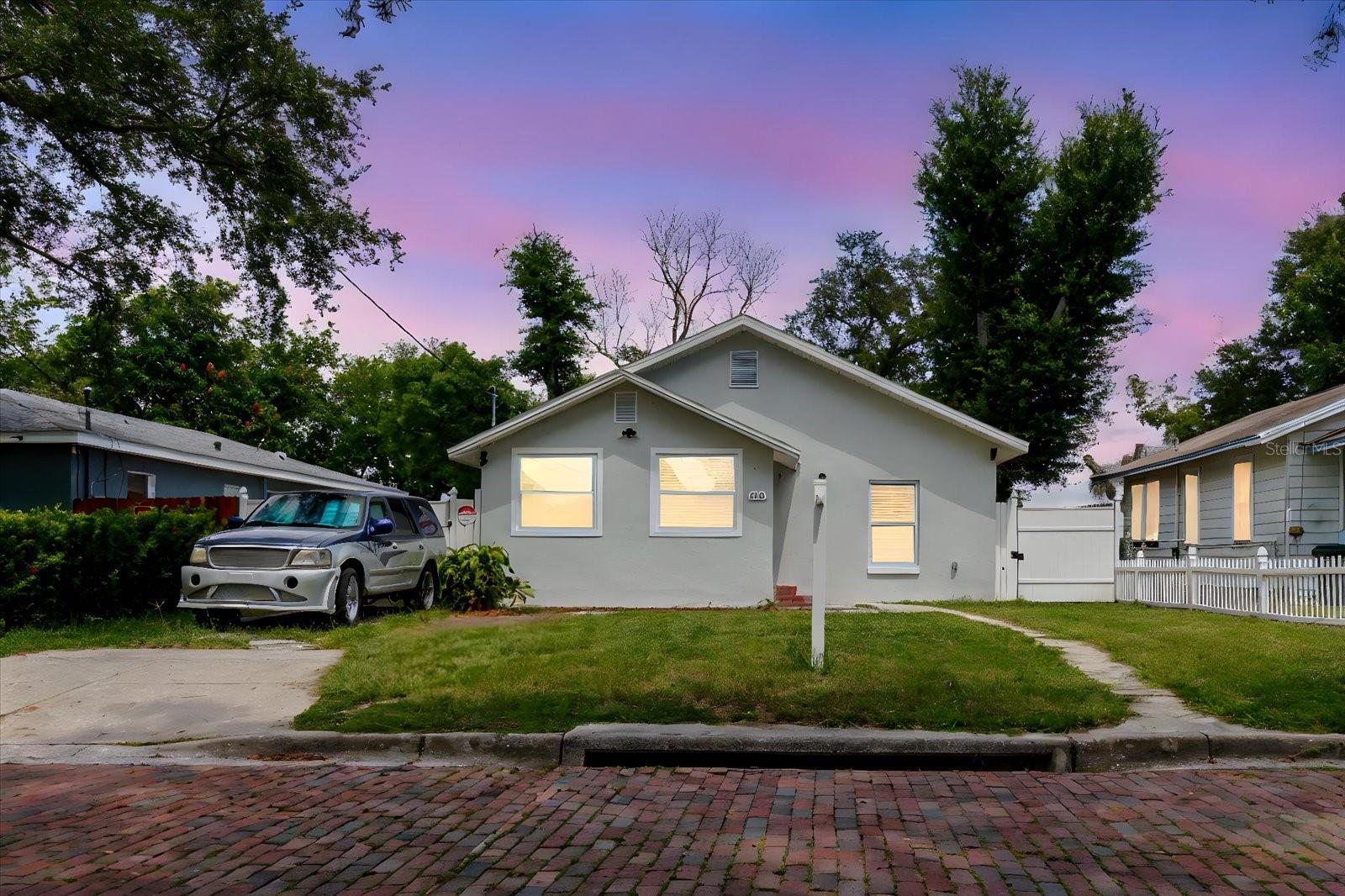 Details for 260 3rd Street Nw, LARGO, FL 33770