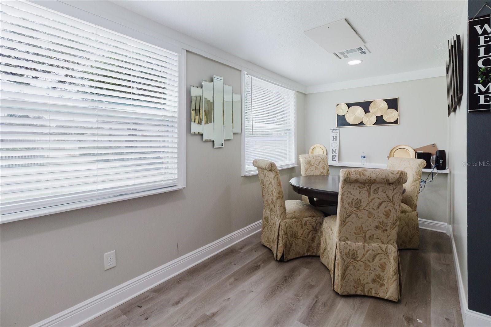 Listing photo id 9 for 260 3rd Street Nw