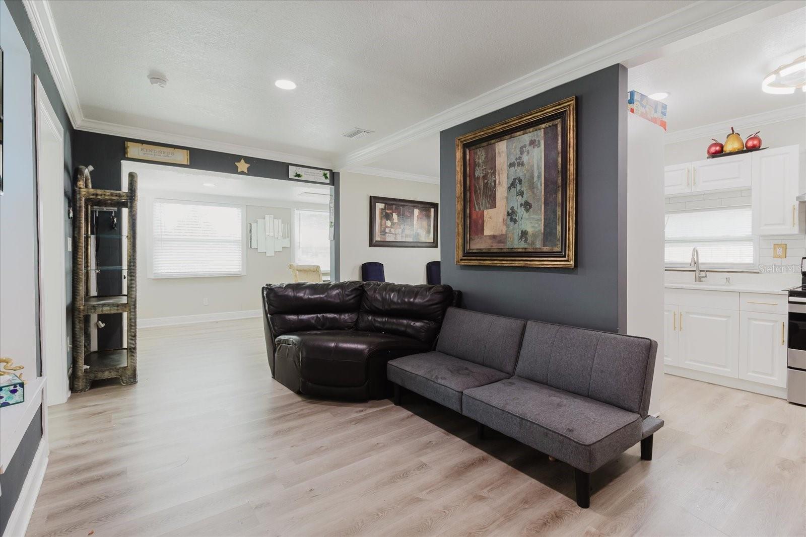 Listing photo id 13 for 260 3rd Street Nw