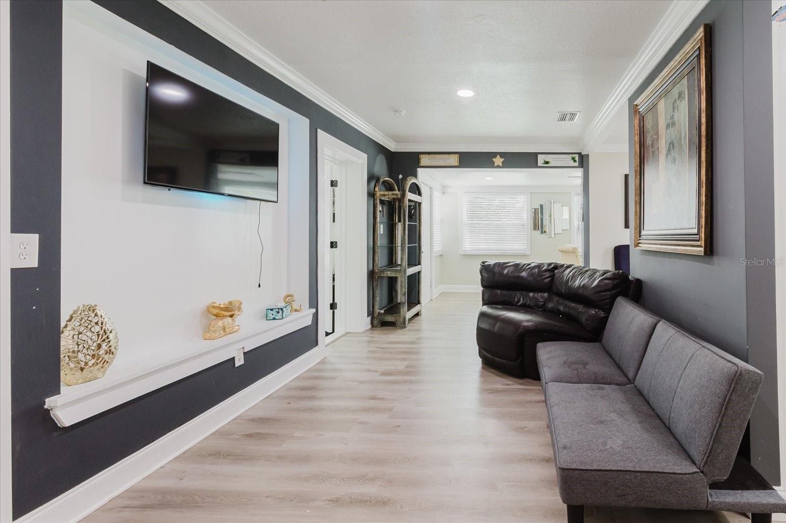 Listing photo id 14 for 260 3rd Street Nw