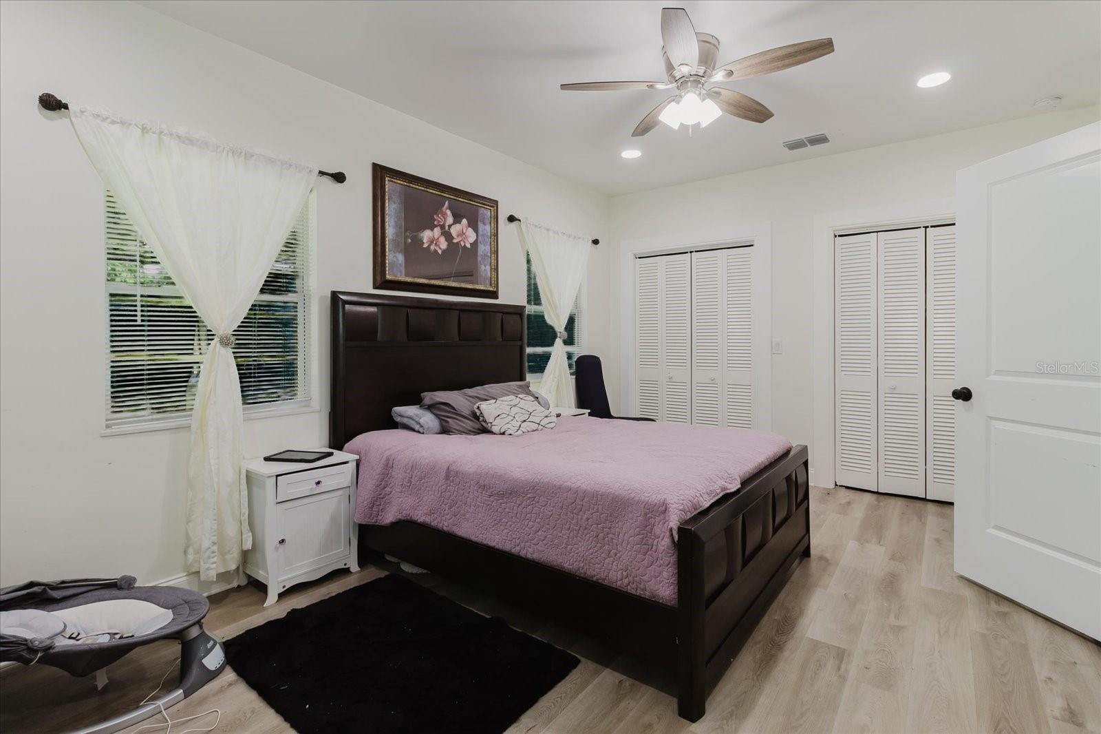 Listing photo id 24 for 260 3rd Street Nw
