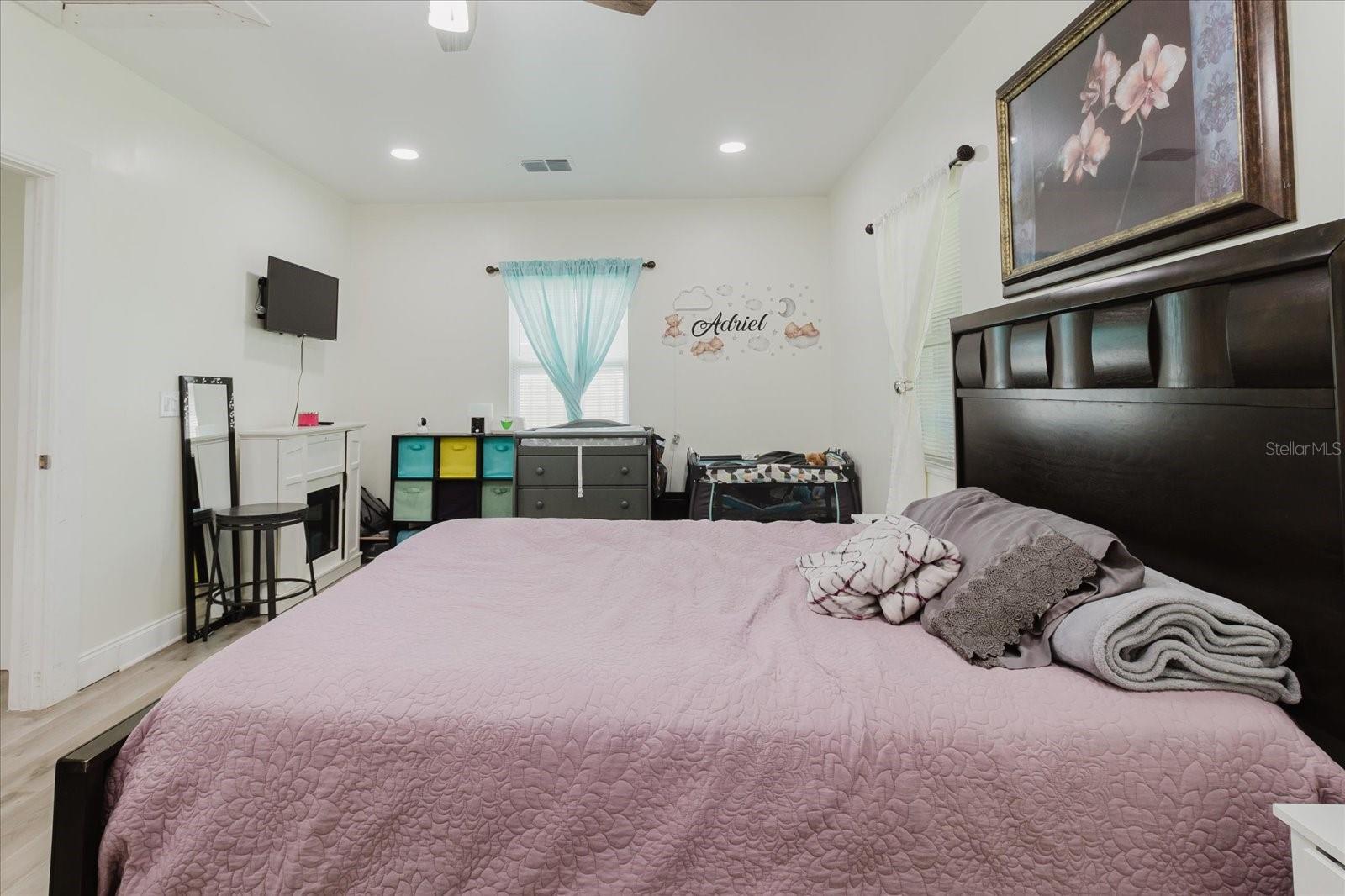 Listing photo id 27 for 260 3rd Street Nw