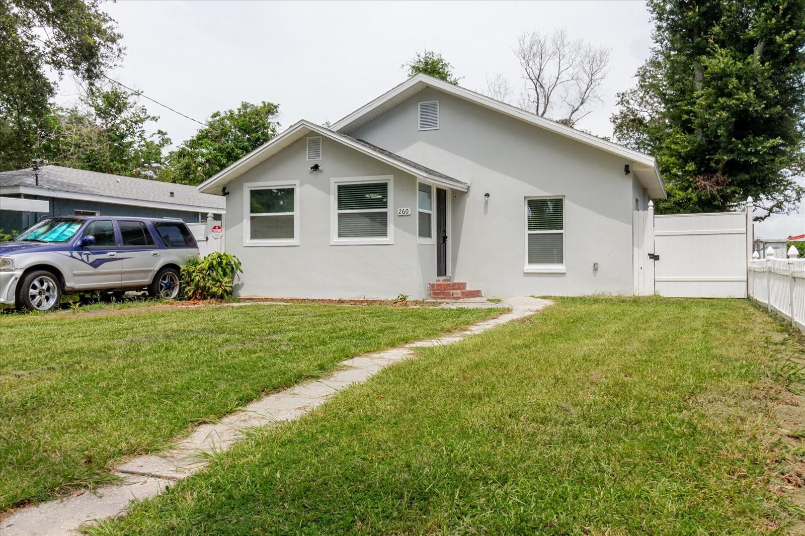 Listing photo id 6 for 260 3rd Street Nw