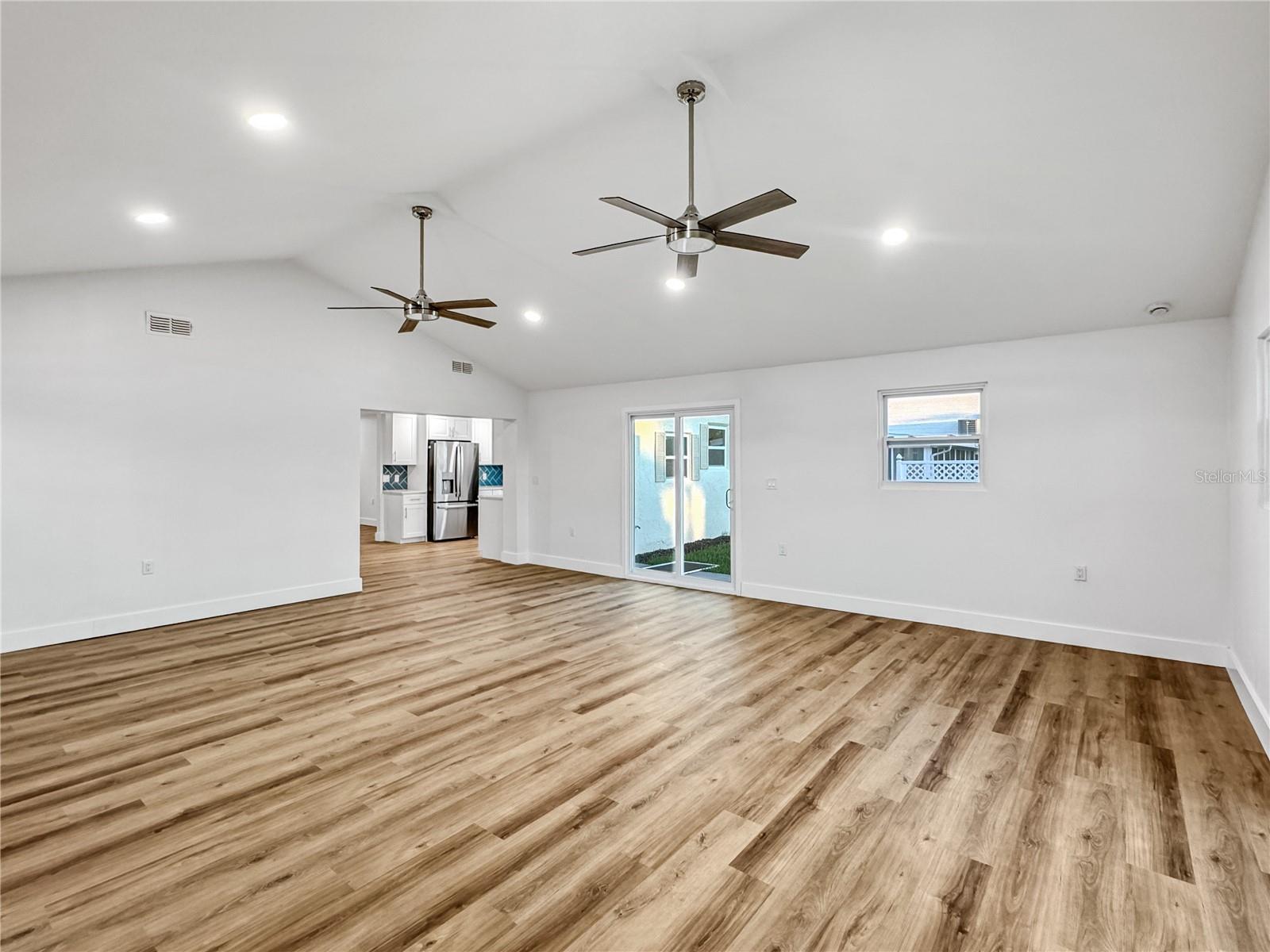 Image 18 of 25 For 13739 Coco Avenue