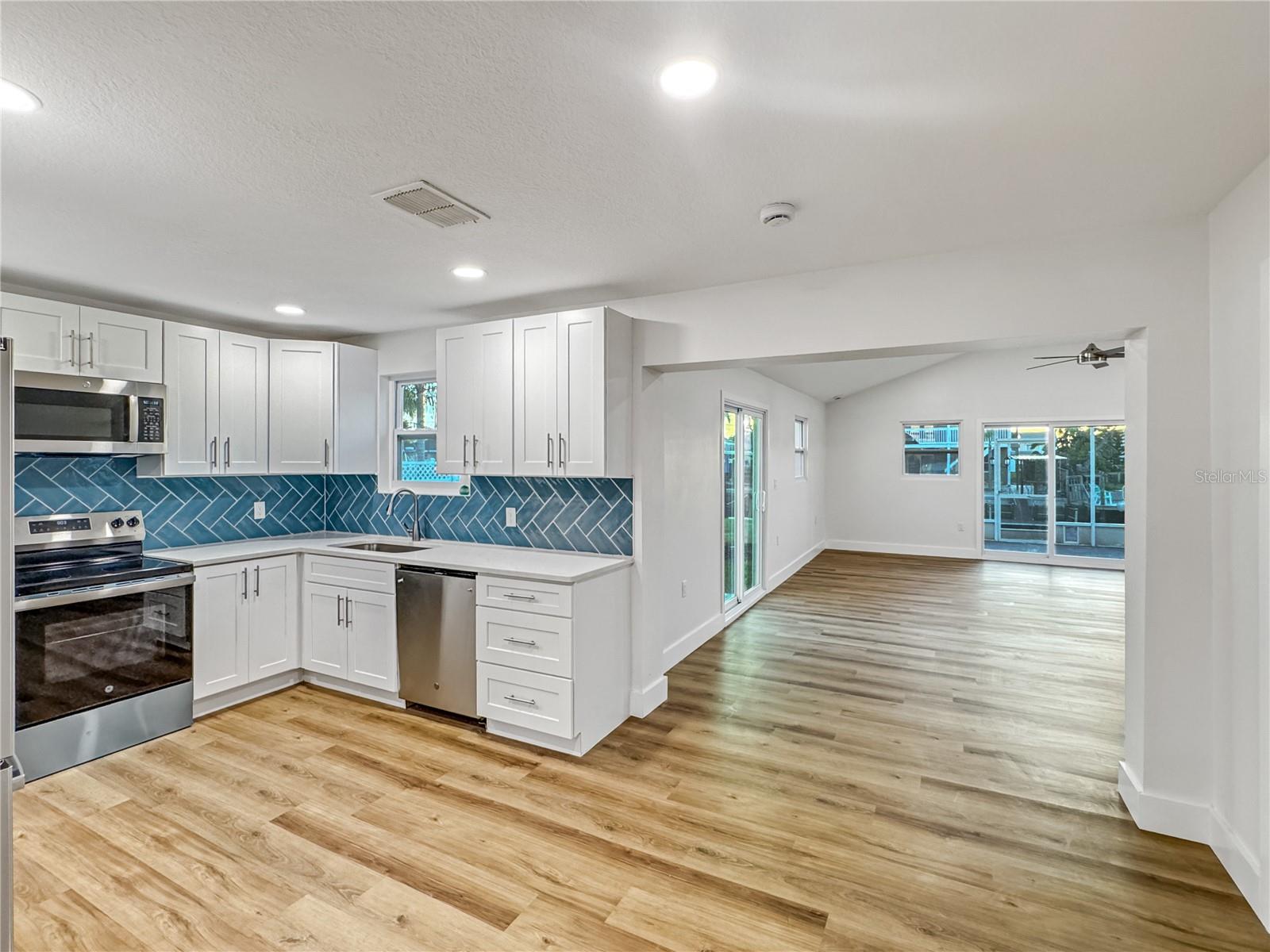 Image 5 of 25 For 13739 Coco Avenue