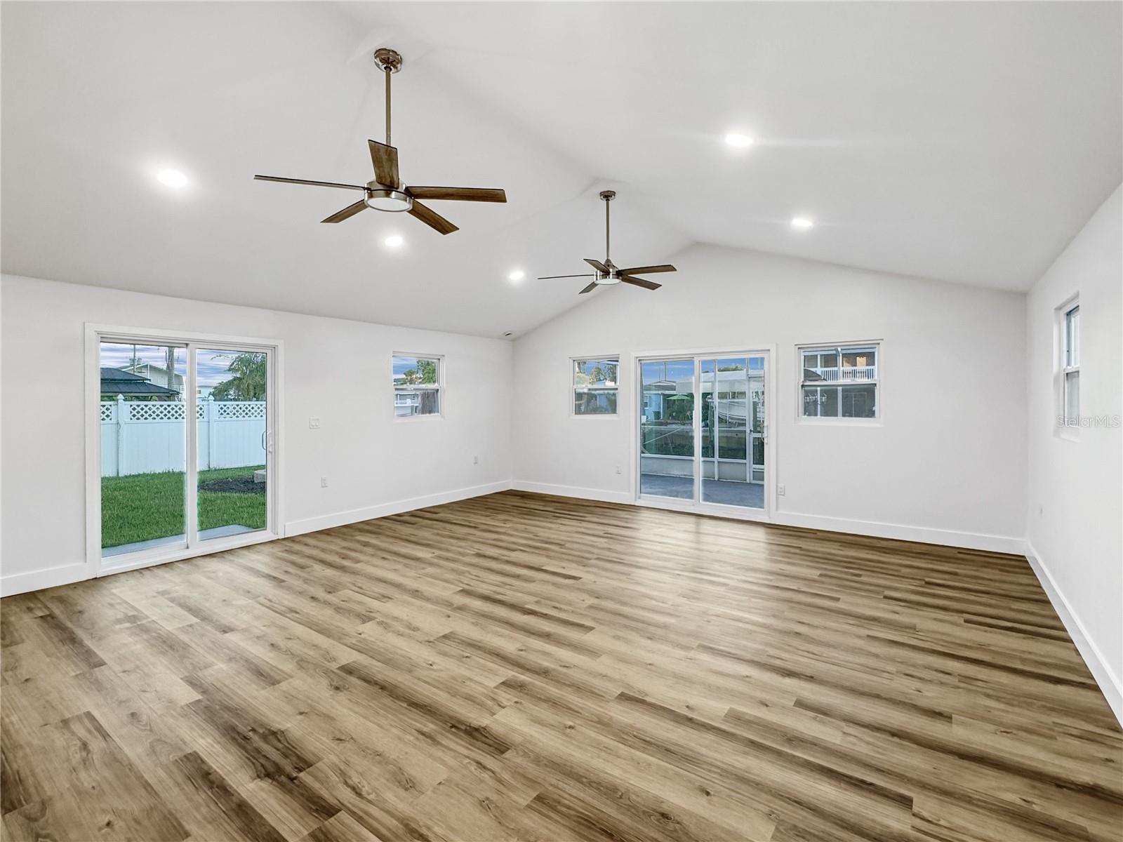 Image 8 of 25 For 13739 Coco Avenue