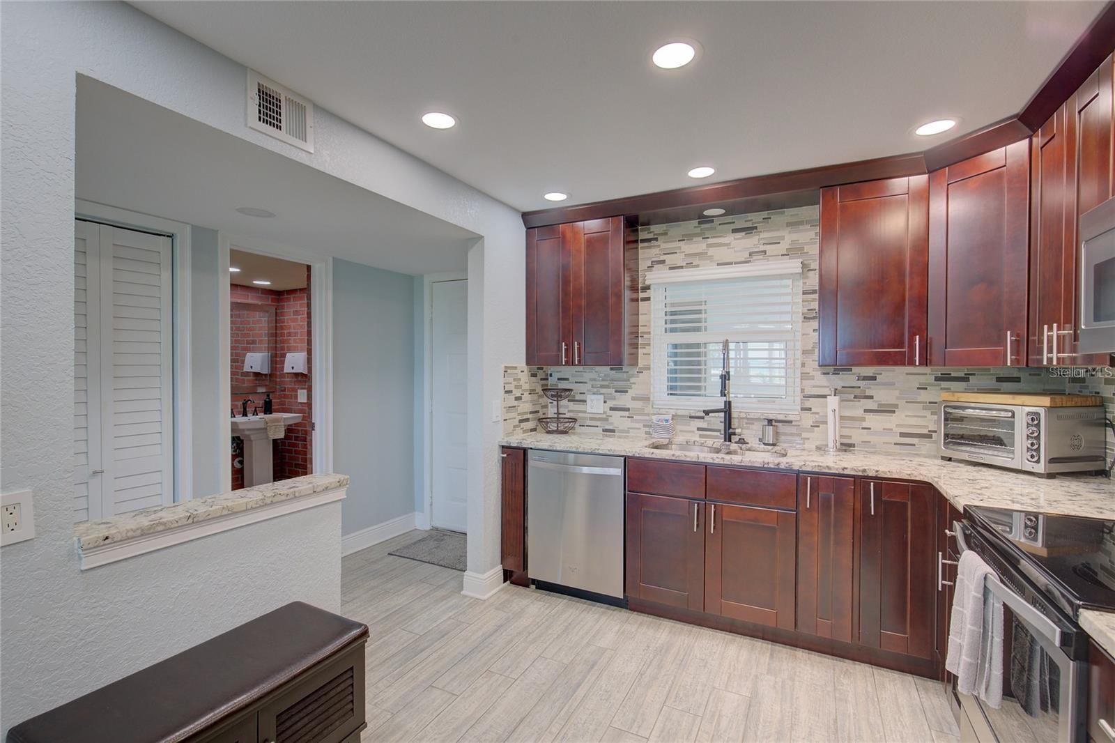 Image 14 of 35 For 1230 Gulf Boulevard 304