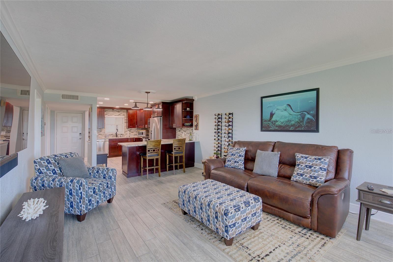 Image 3 of 35 For 1230 Gulf Boulevard 304