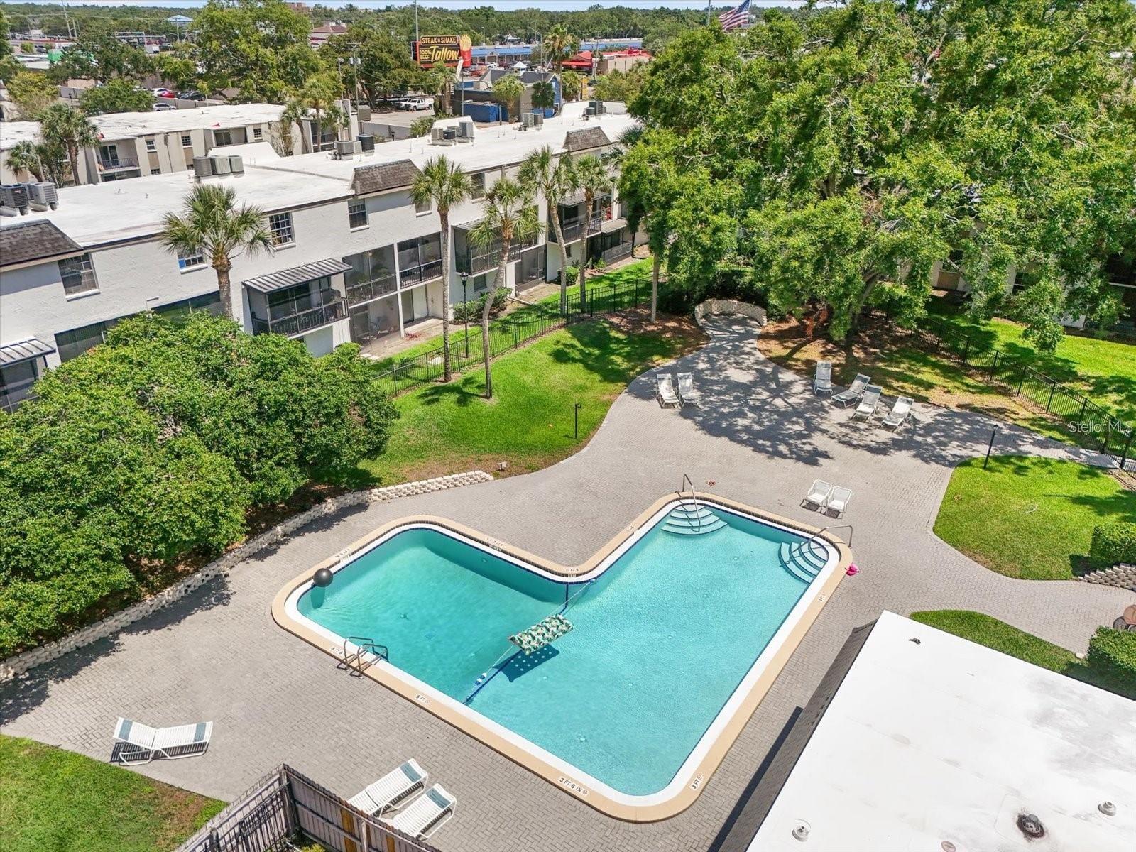 Image 15 of 20 For 801 Russell Lane 252