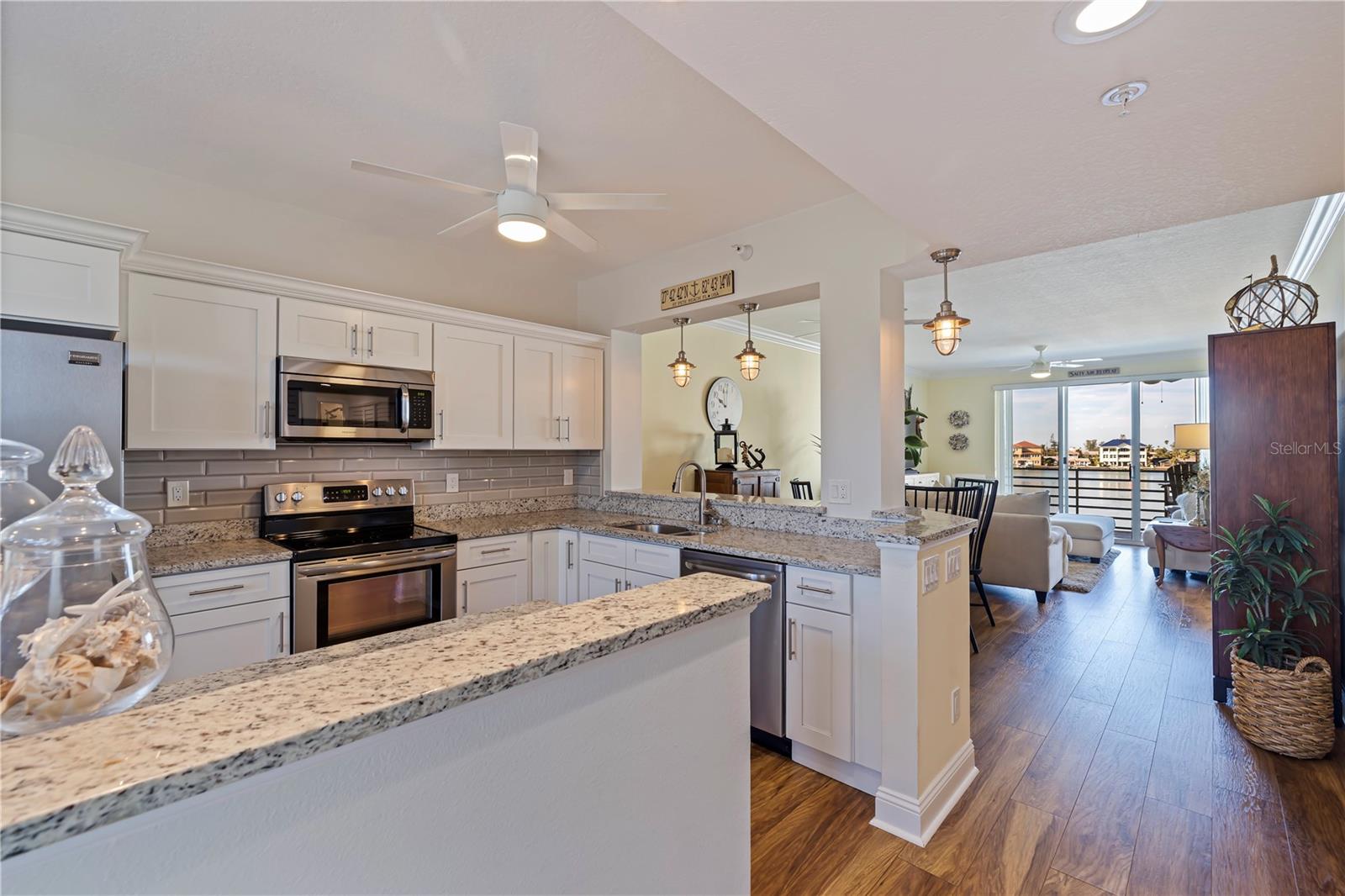 Image 5 of 46 For 7902 Sailboat Key Boulevard S 206