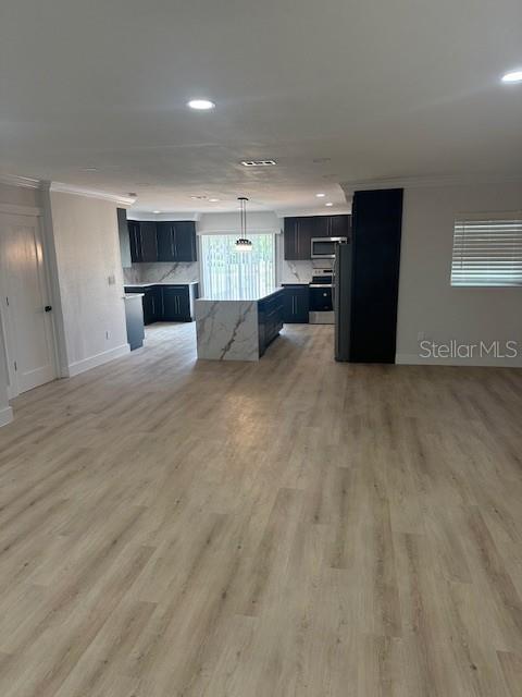 Image 3 of 22 For 2943 Beach Street