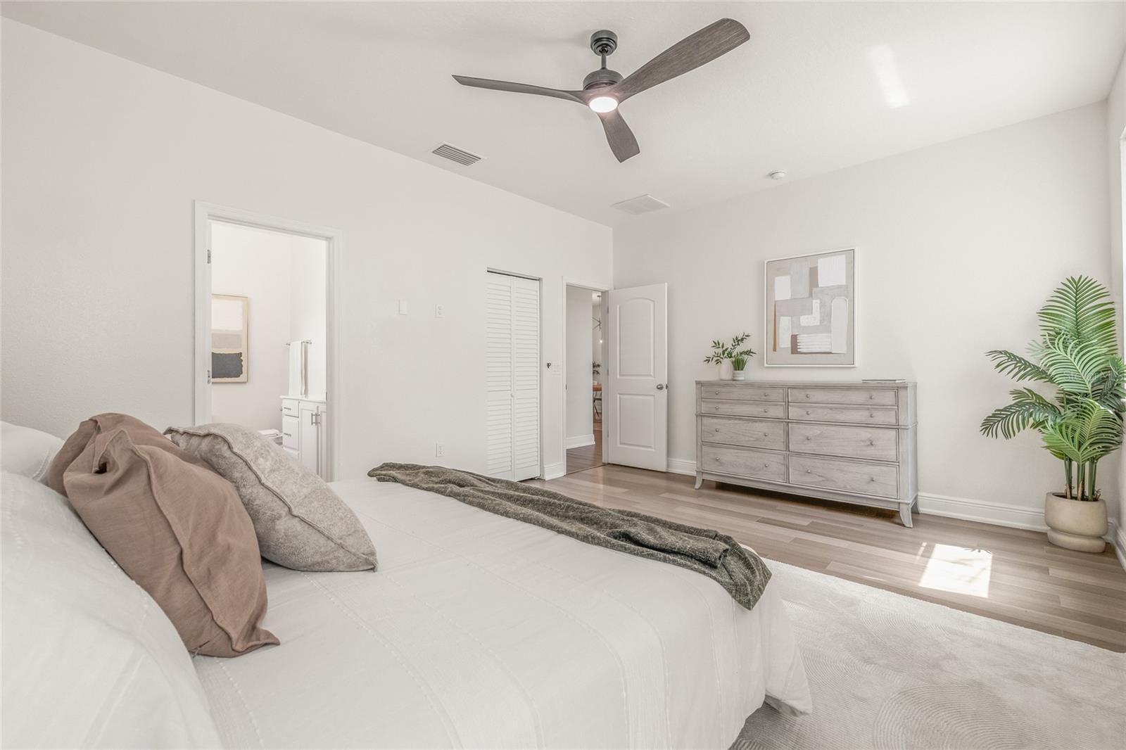 Image 15 of 38 For 6428 1st Street E