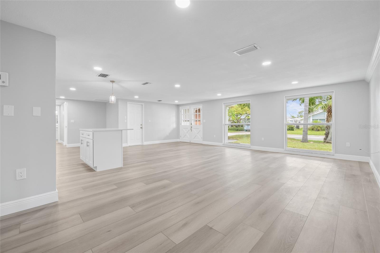 Image 6 of 41 For 3320 Rock Valley Drive