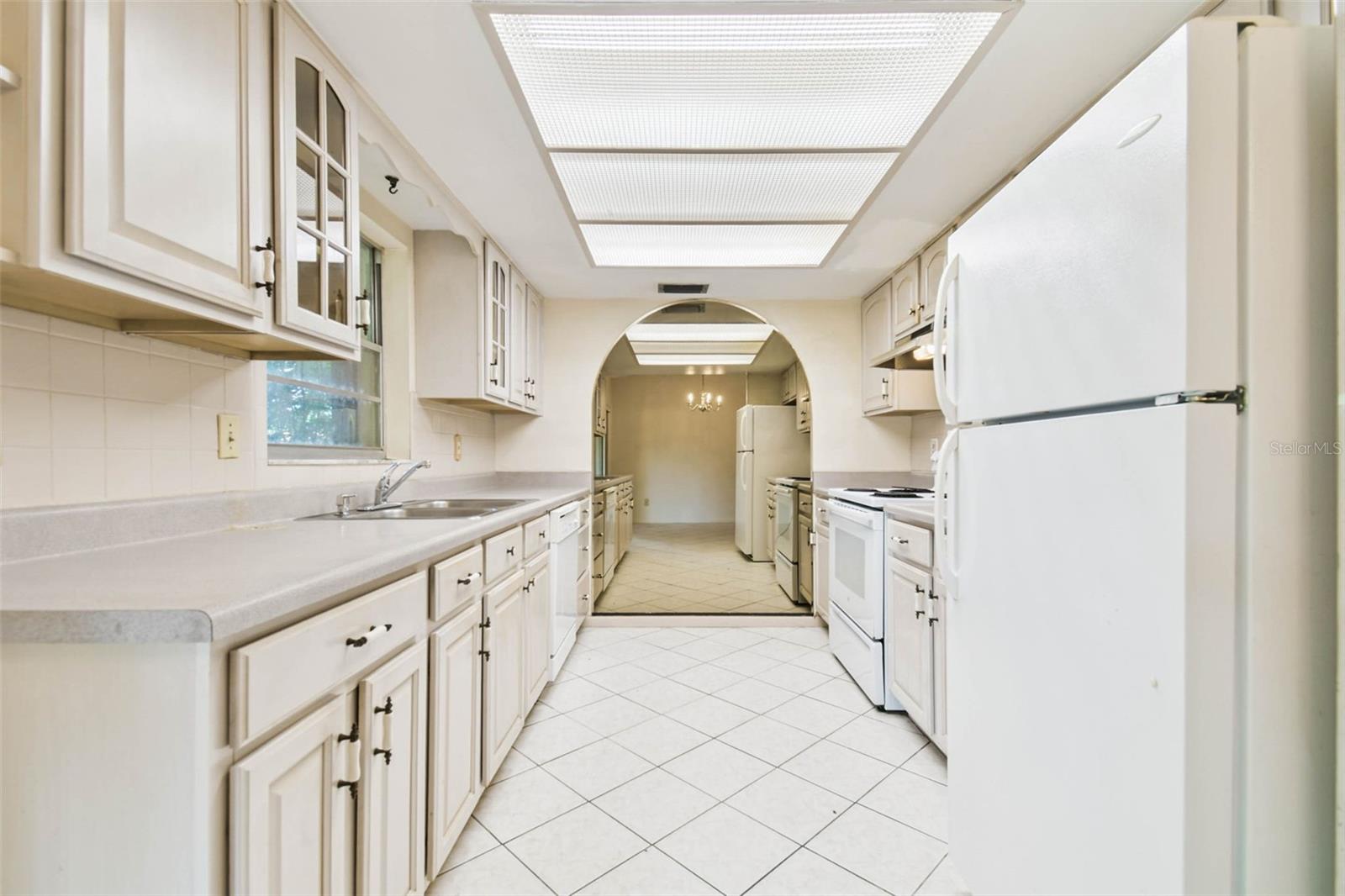 Image 14 of 47 For 14615 Daybreak Drive