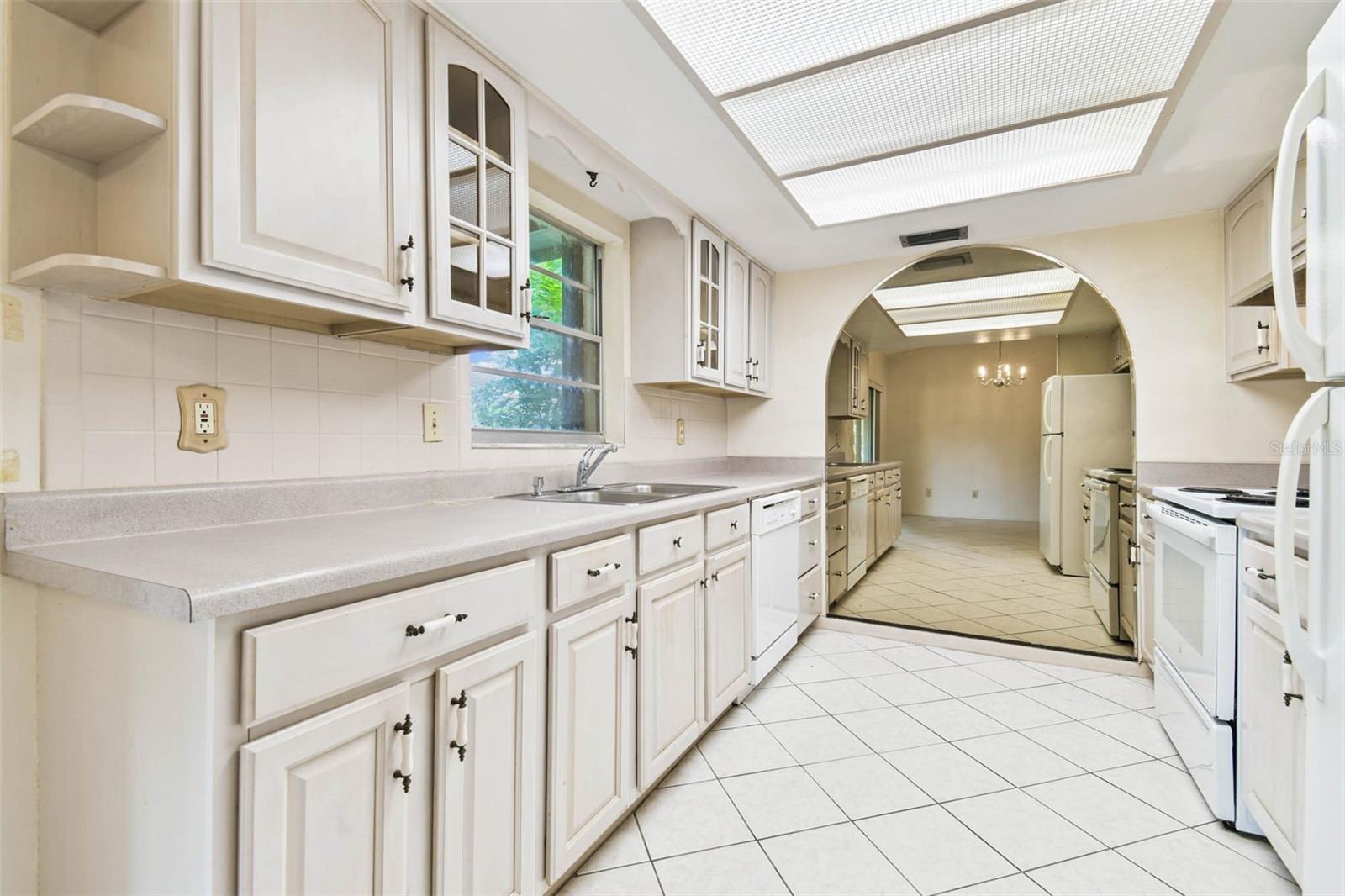 Image 15 of 47 For 14615 Daybreak Drive