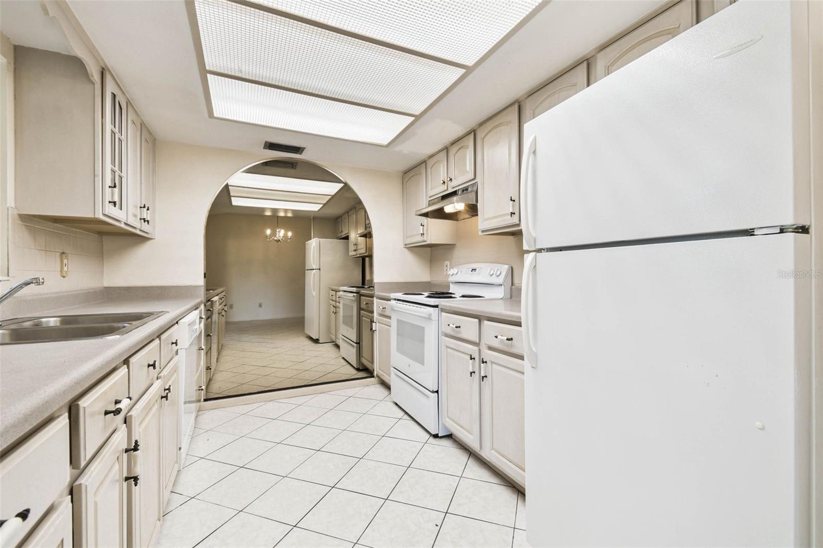 Image 16 of 47 For 14615 Daybreak Drive
