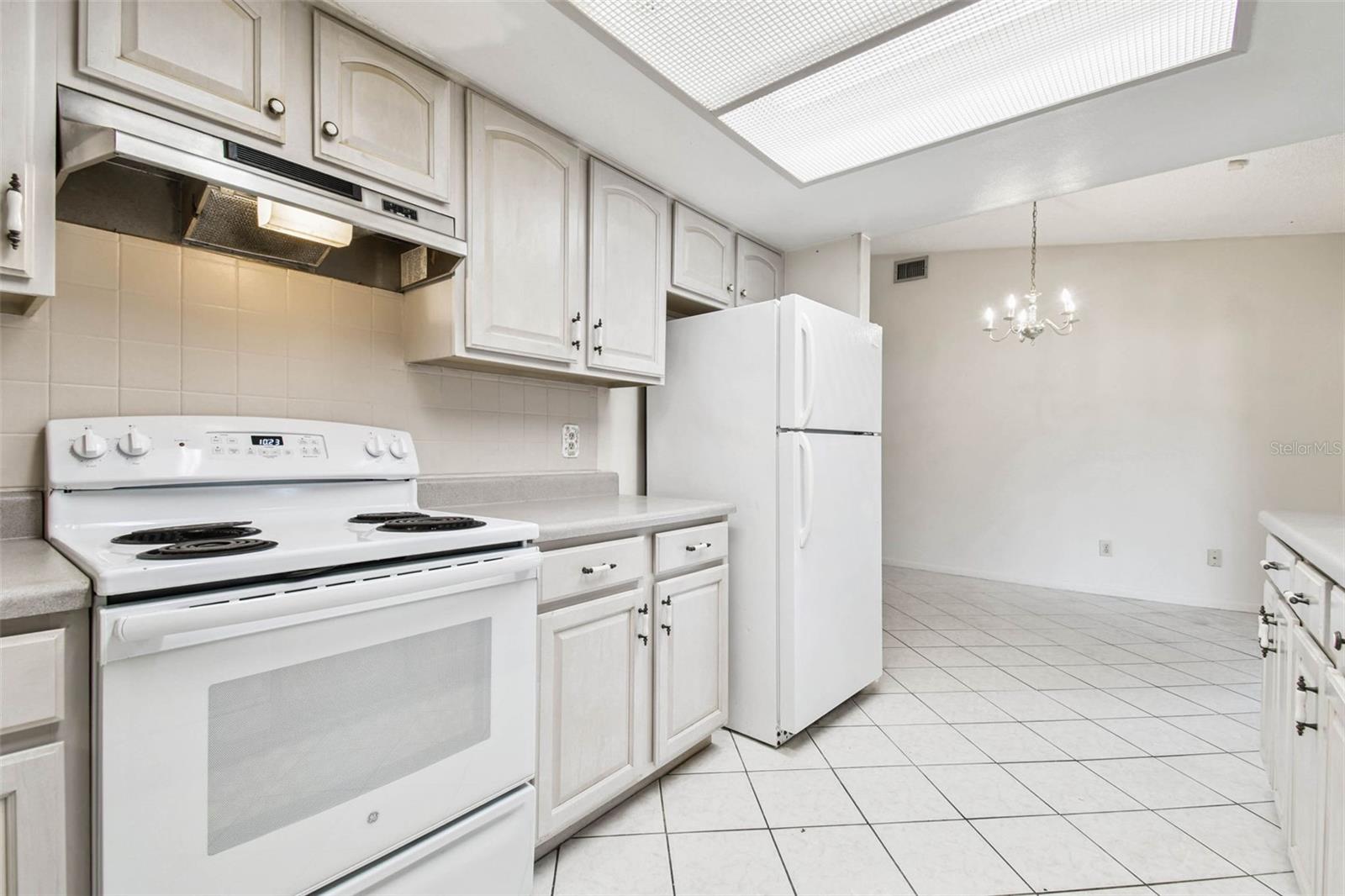 Image 17 of 47 For 14615 Daybreak Drive