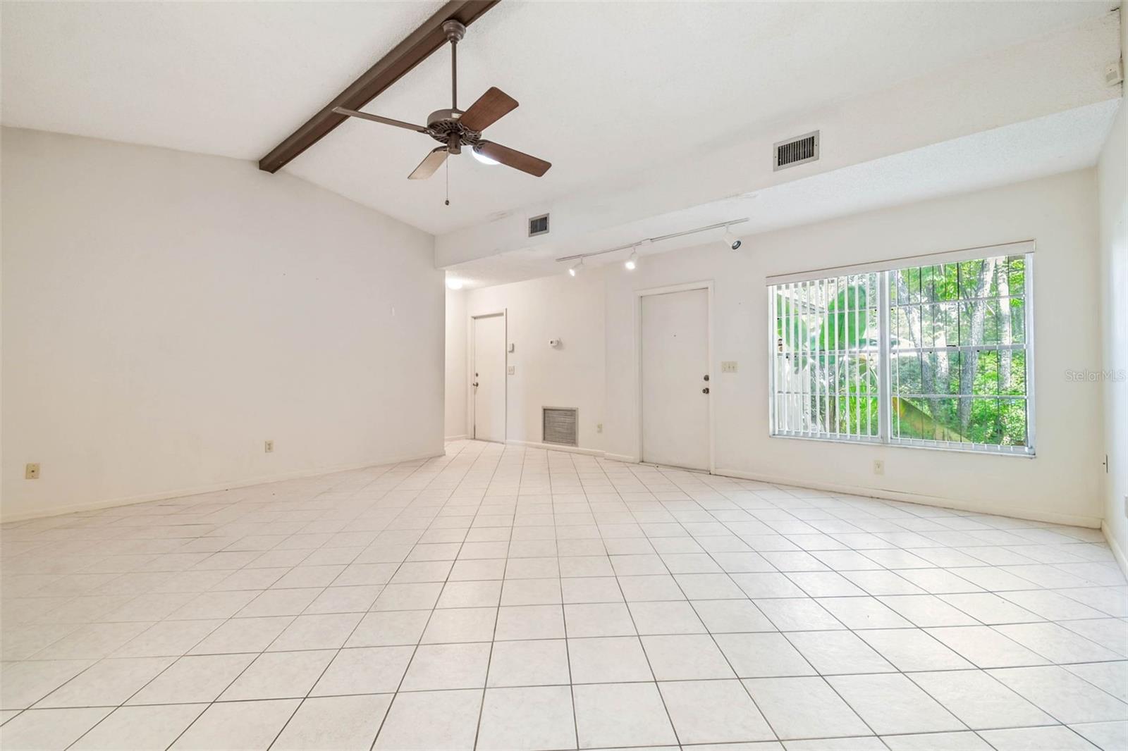 Image 5 of 47 For 14615 Daybreak Drive