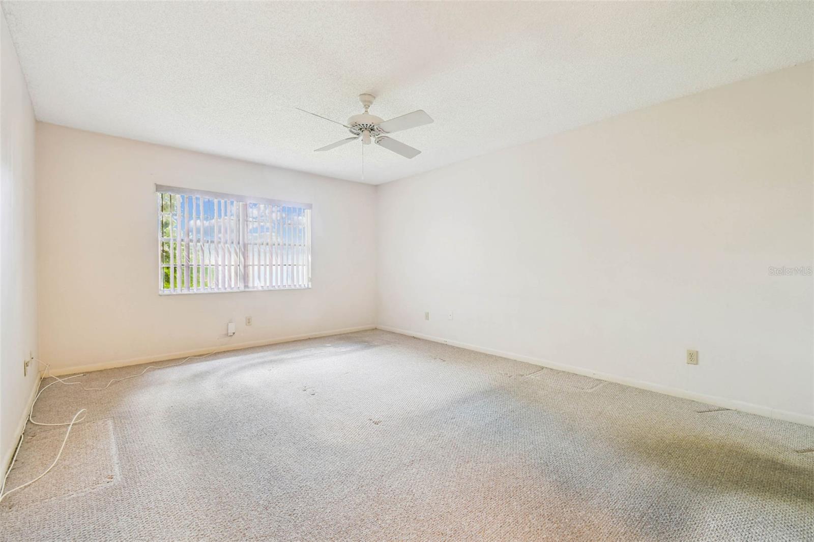 Image 6 of 47 For 14615 Daybreak Drive