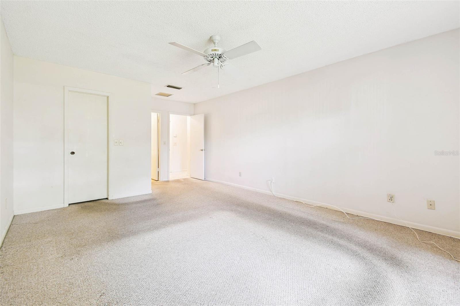 Image 7 of 47 For 14615 Daybreak Drive