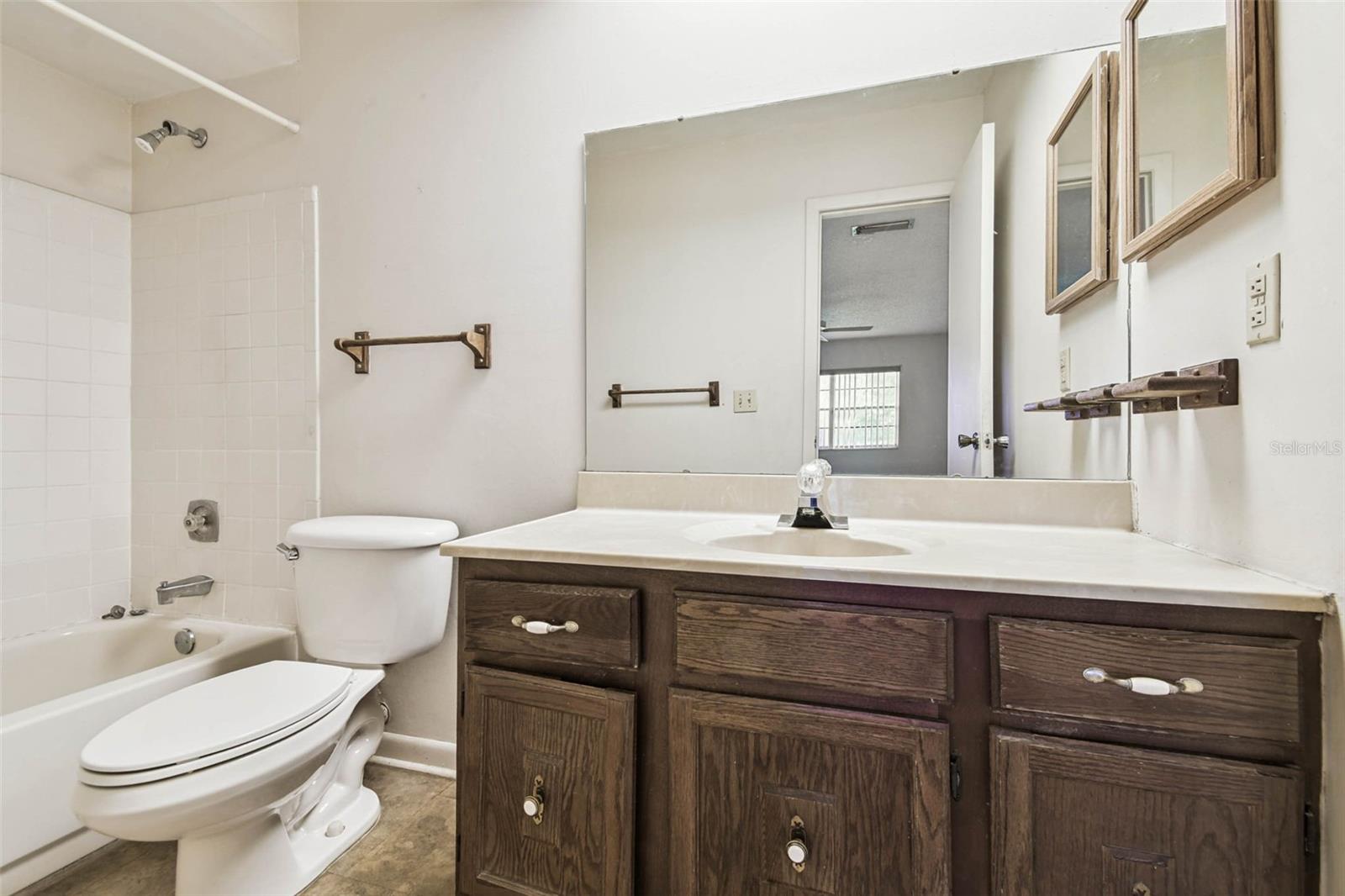 Image 9 of 47 For 14615 Daybreak Drive