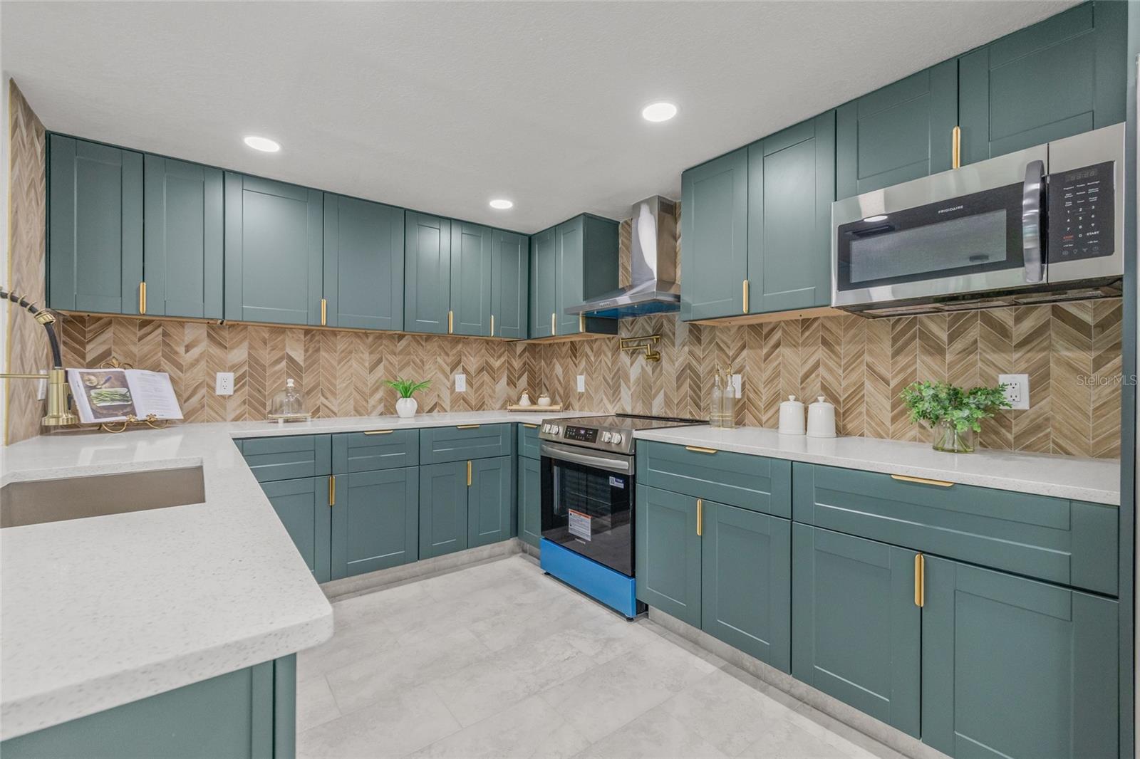 Image 8 of 47 For 4014 Rogers Avenue