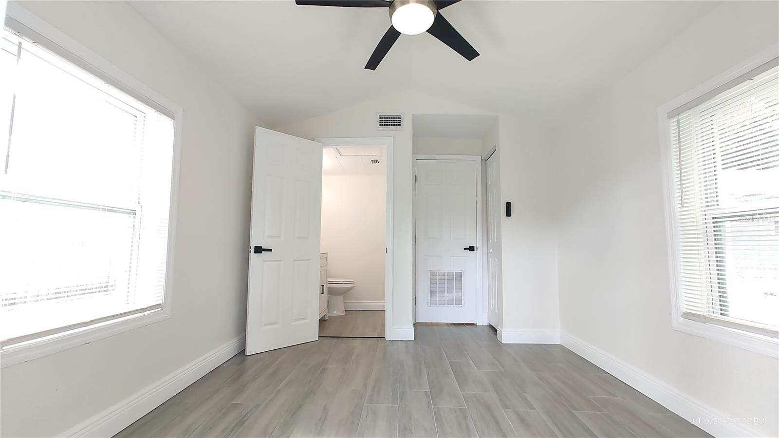 Image 17 of 26 For 336 45th Avenue N