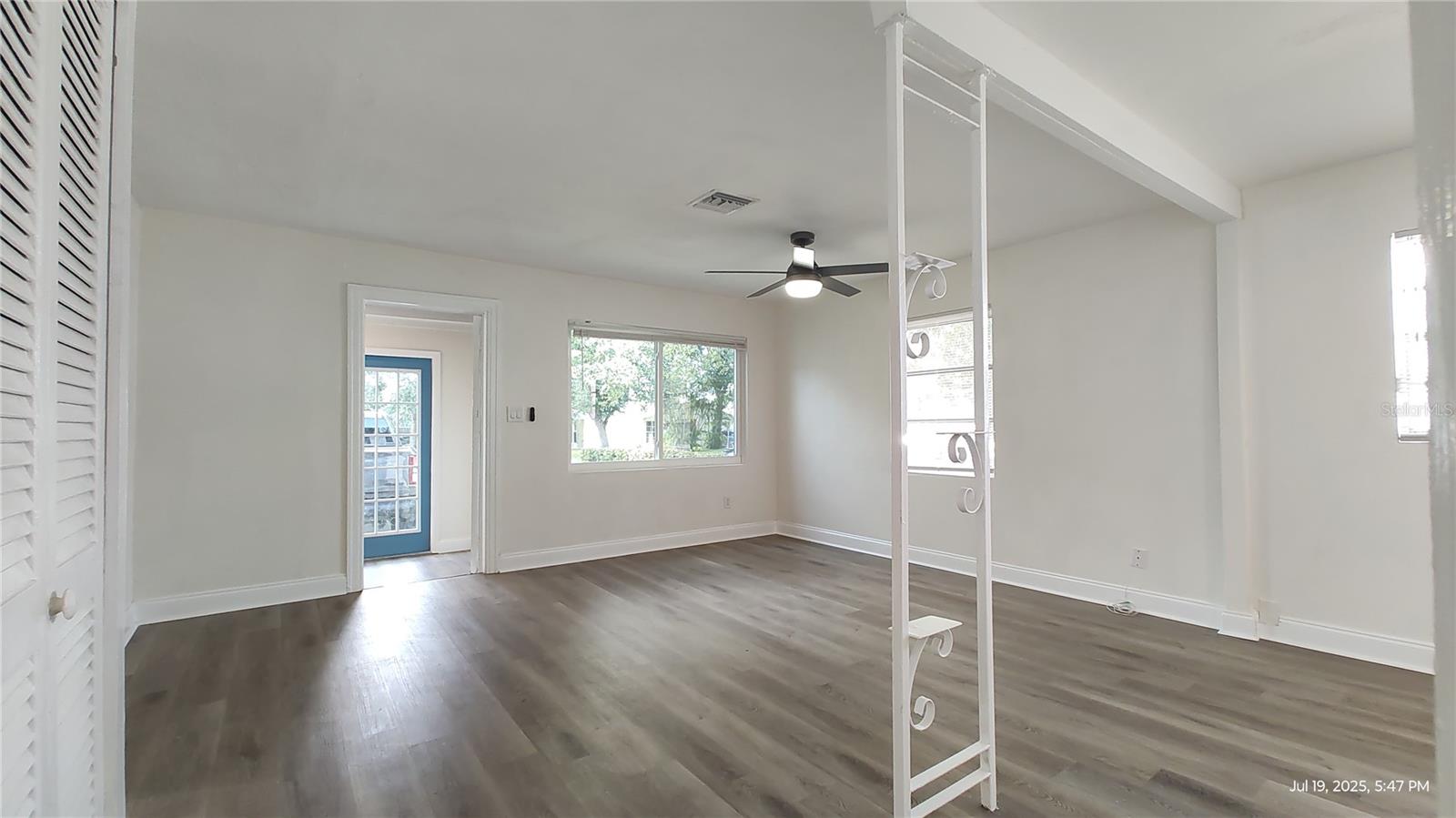 Image 6 of 26 For 336 45th Avenue N