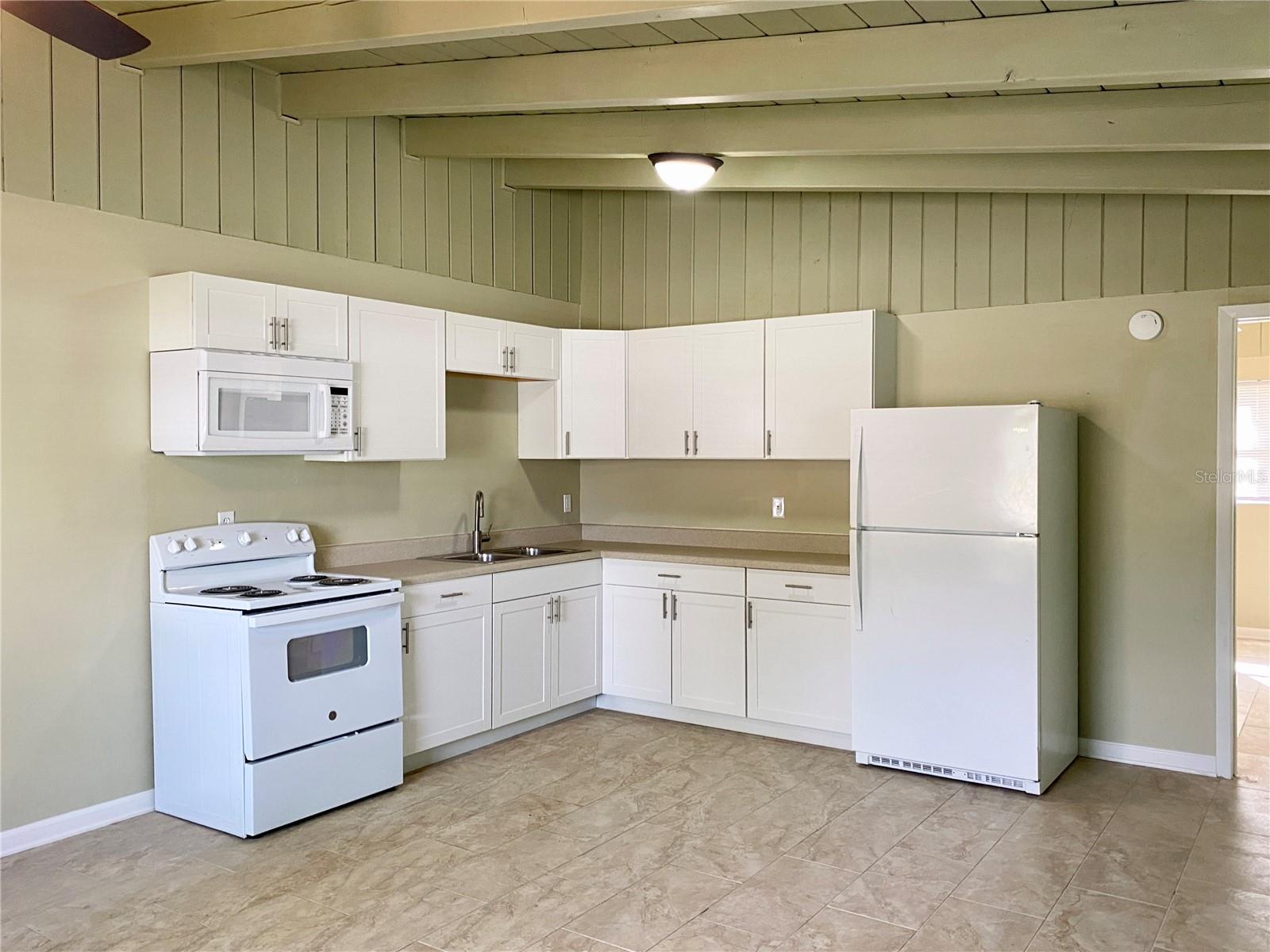Image 2 of 8 For 913 123rd Avenue A