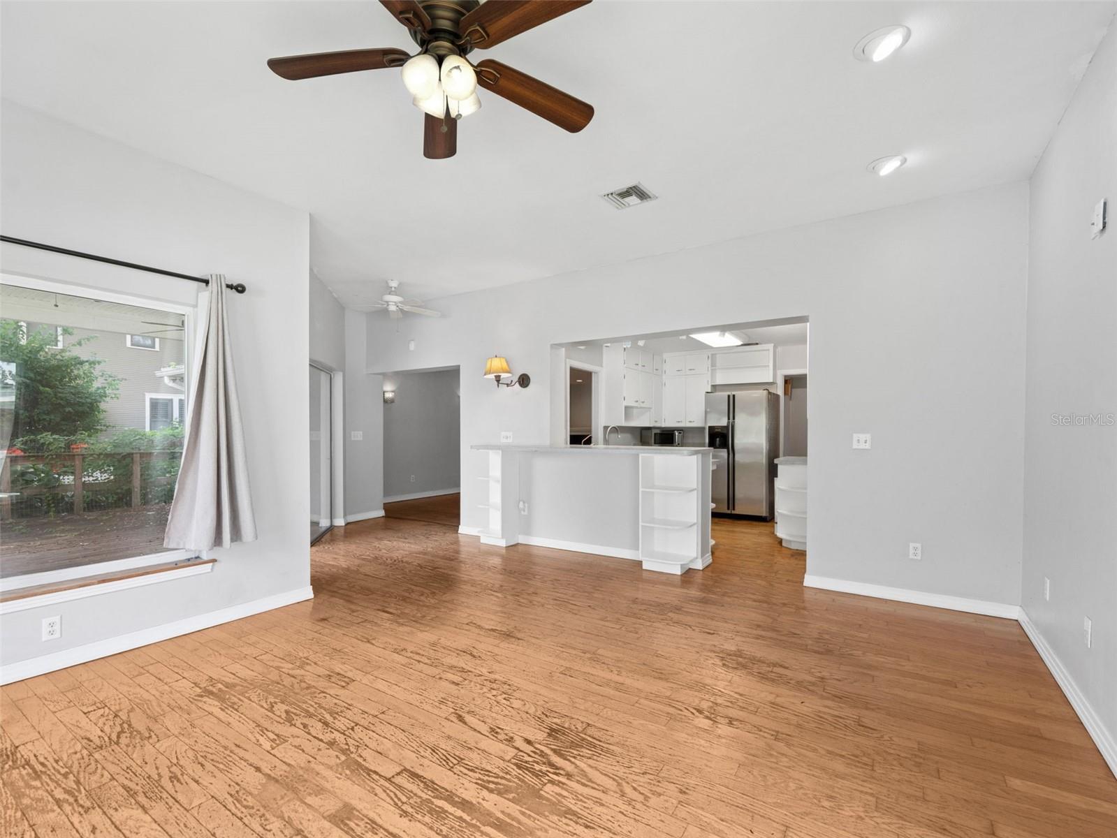 Image 15 of 53 For 926 Hollingsworth Road