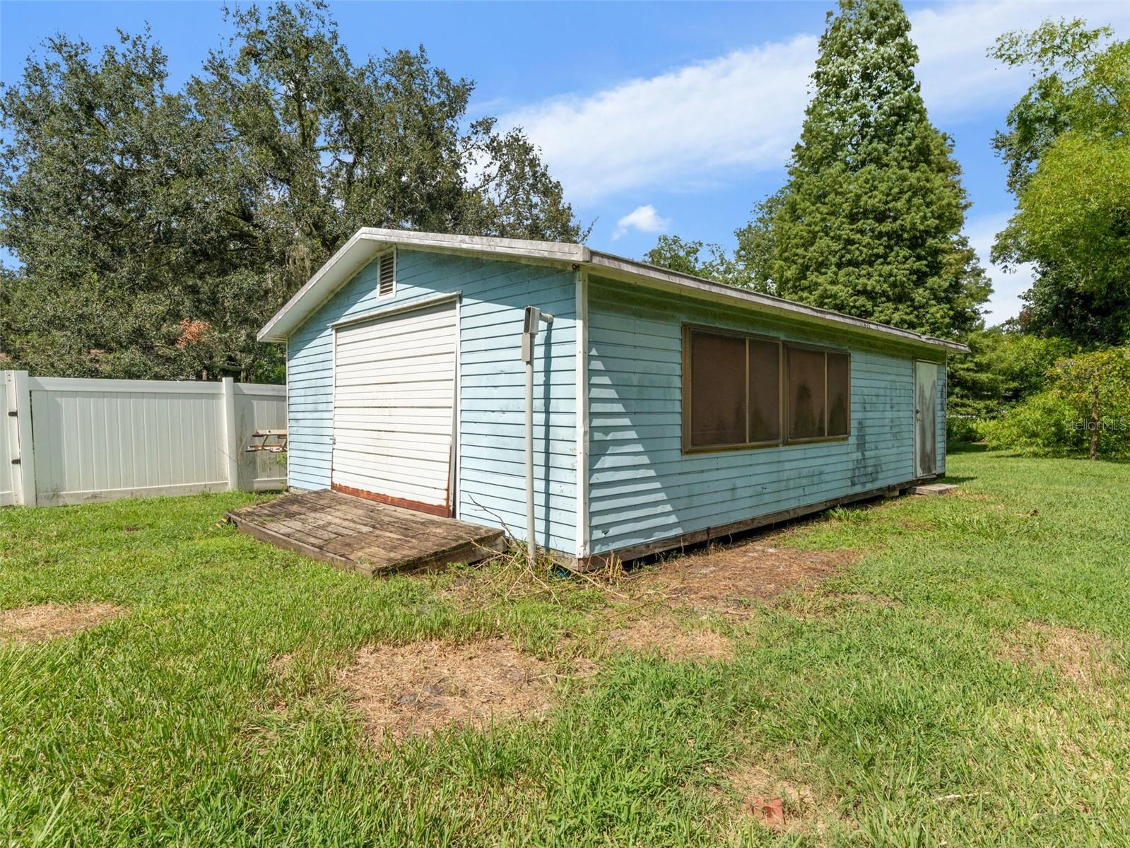 Image 35 of 53 For 926 Hollingsworth Road