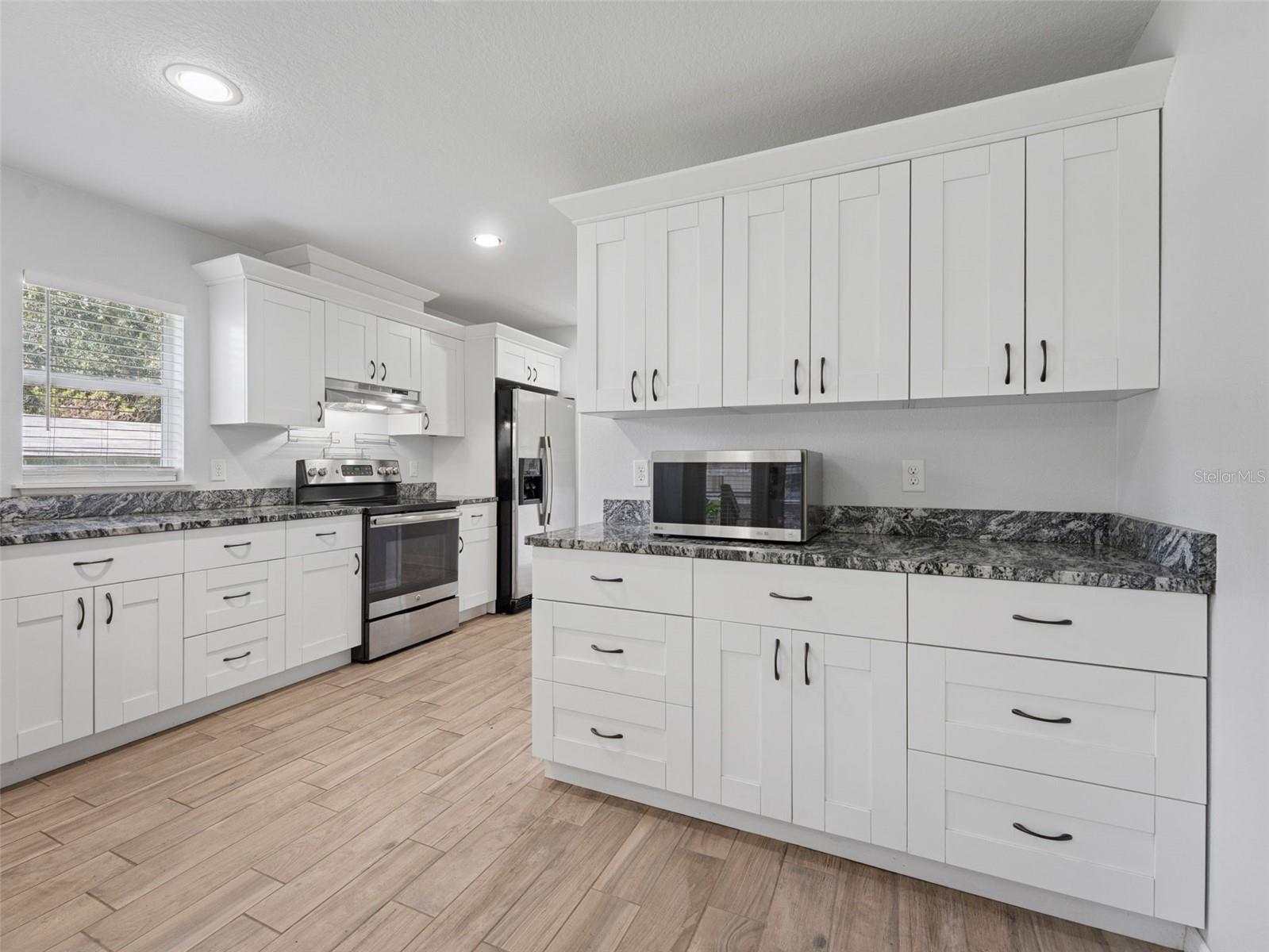 Image 40 of 53 For 926 Hollingsworth Road