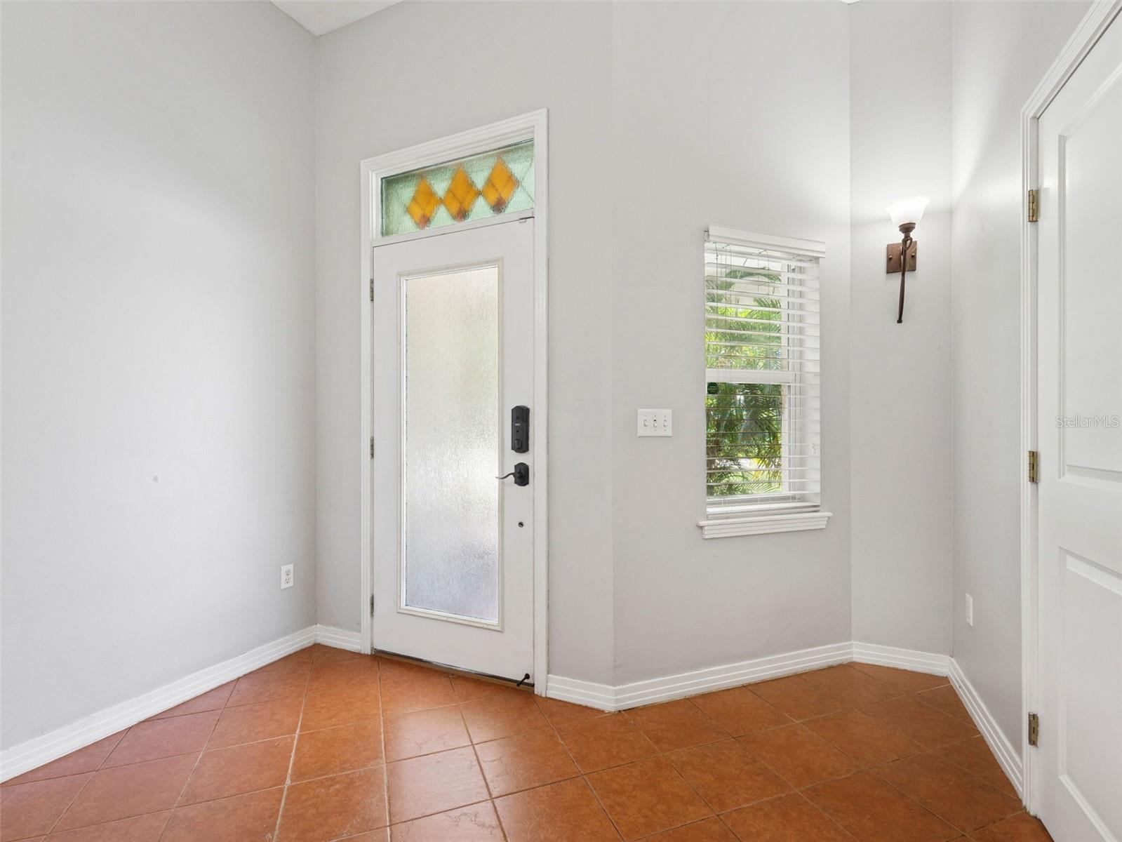 Image 5 of 53 For 926 Hollingsworth Road