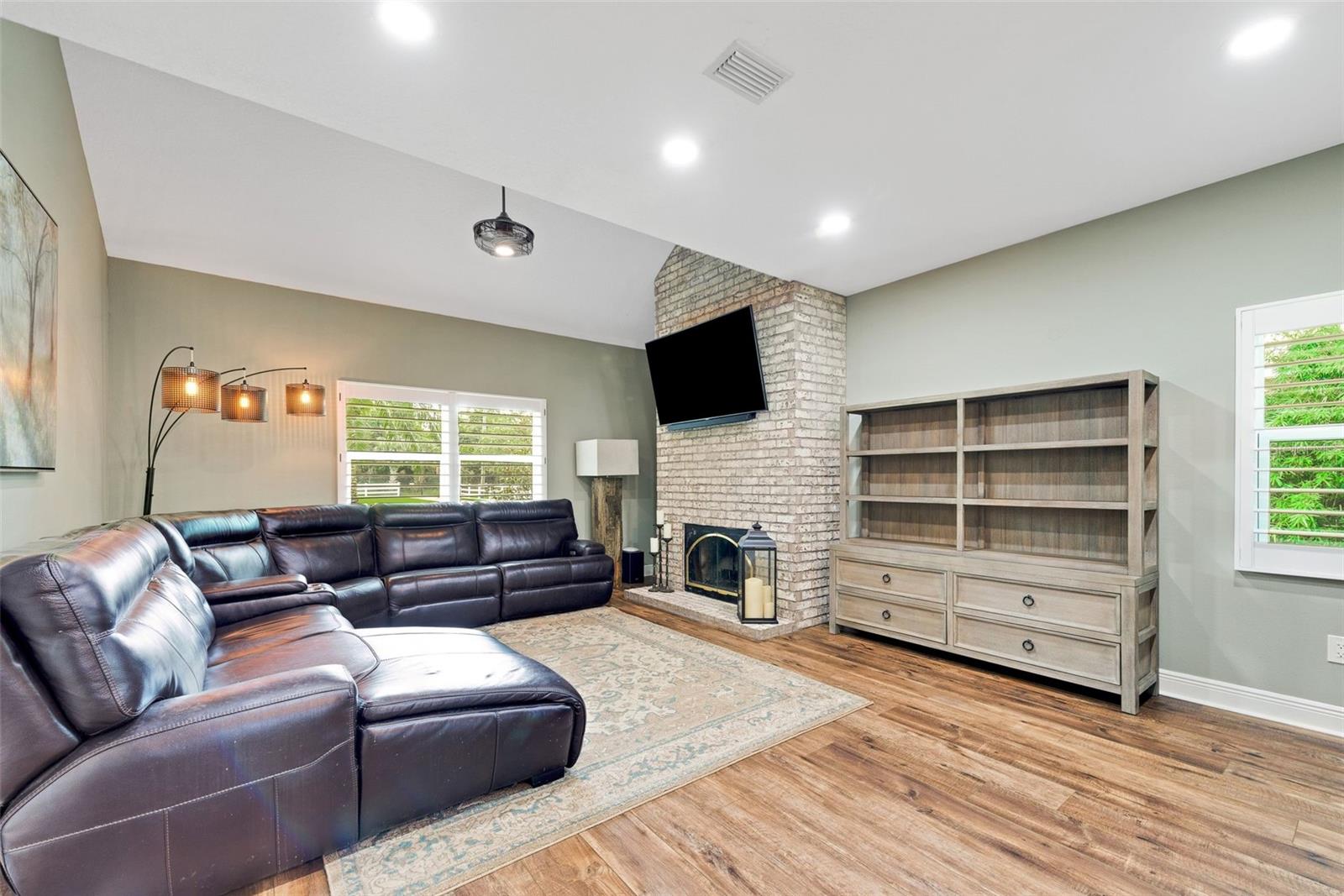 Image 18 of 43 For 7272 125th Street