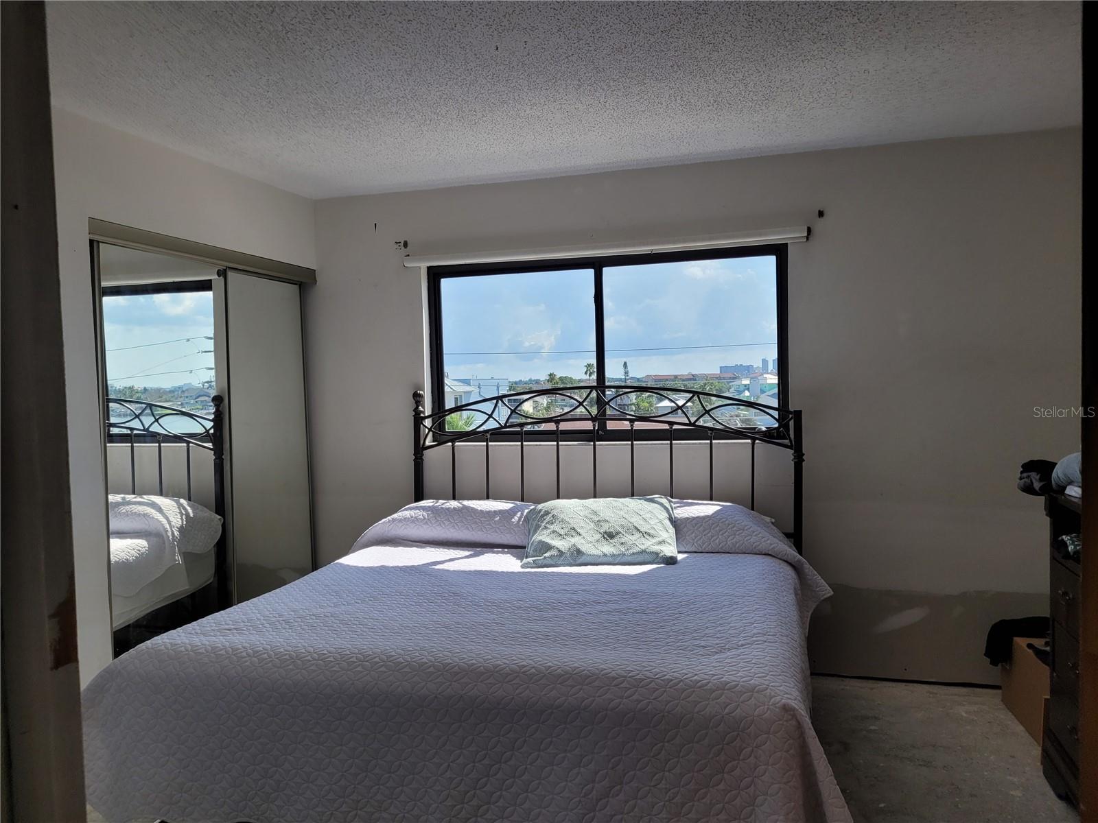 Image 7 of 15 For 8470 Gulf Boulevard 402