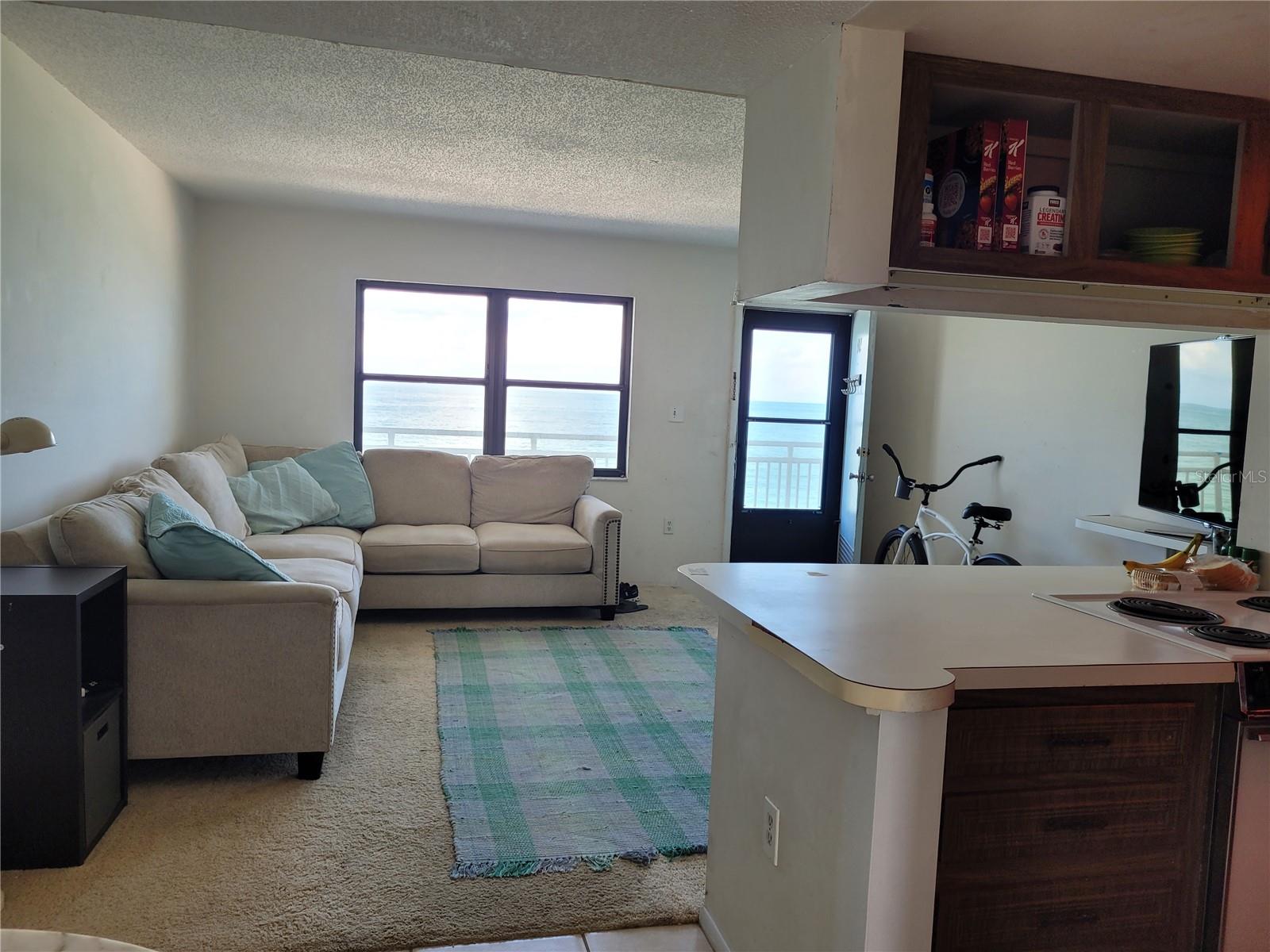 Image 8 of 15 For 8470 Gulf Boulevard 402