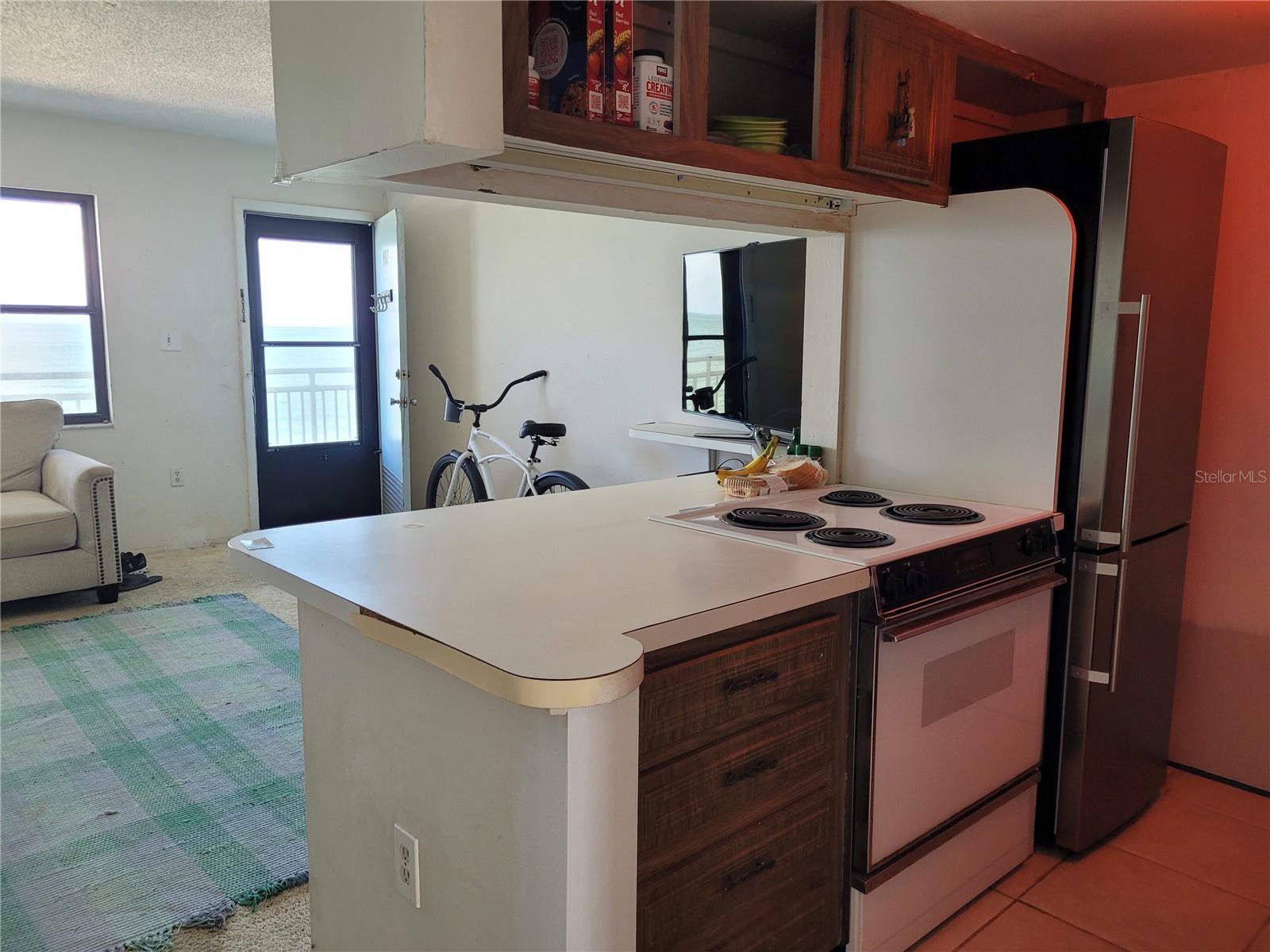 Image 9 of 15 For 8470 Gulf Boulevard 402