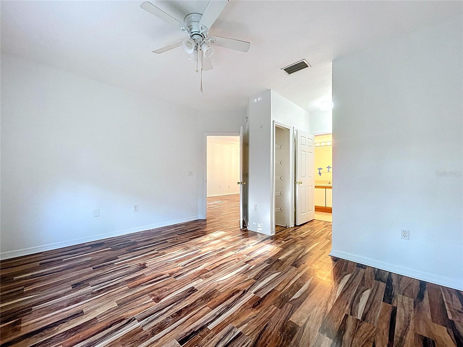 Image 17 of 46 For 6014 Portsdale Place 202